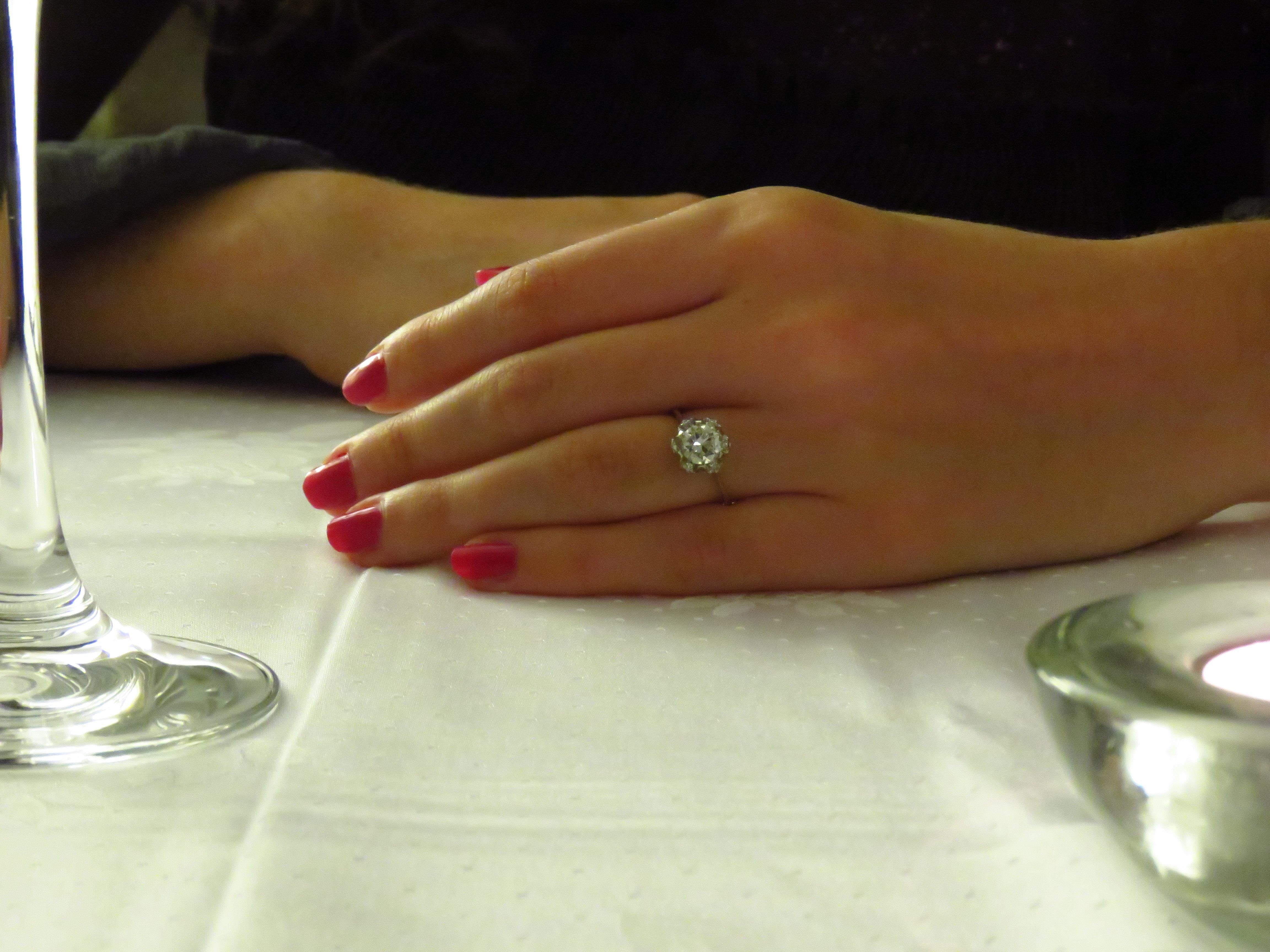 Retro Antique Engagement Ring 0.95 Carat Diamond 18 Karat White Gold 