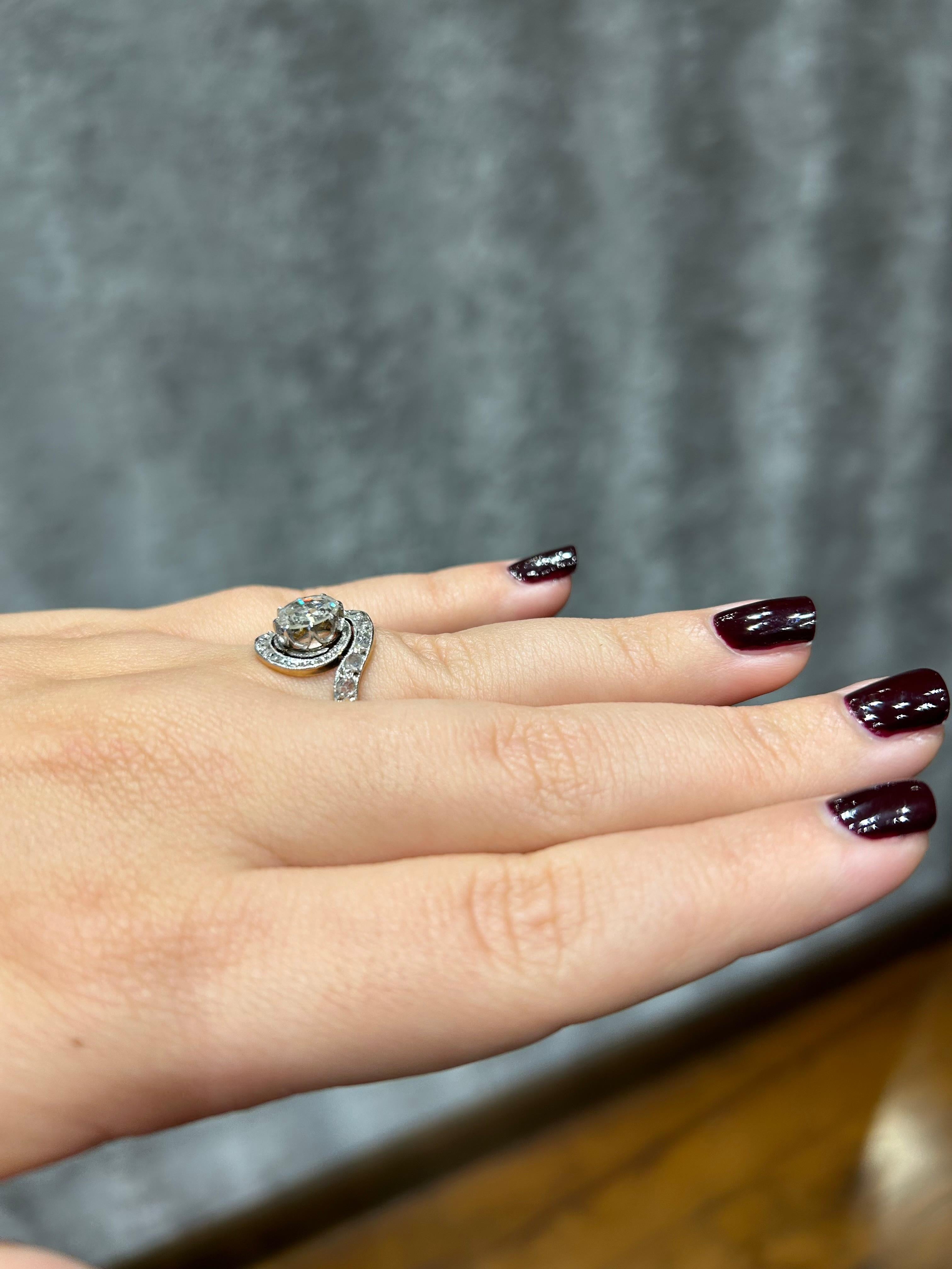 Women's or Men's Antique Engagement Platinum Gold And Rose Diamond Ring 1900's