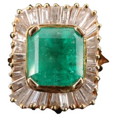 Antiker Verlobungsring, Halo-Ring mit natürlichem Smaragd und Diamant, 18 Karat Gold