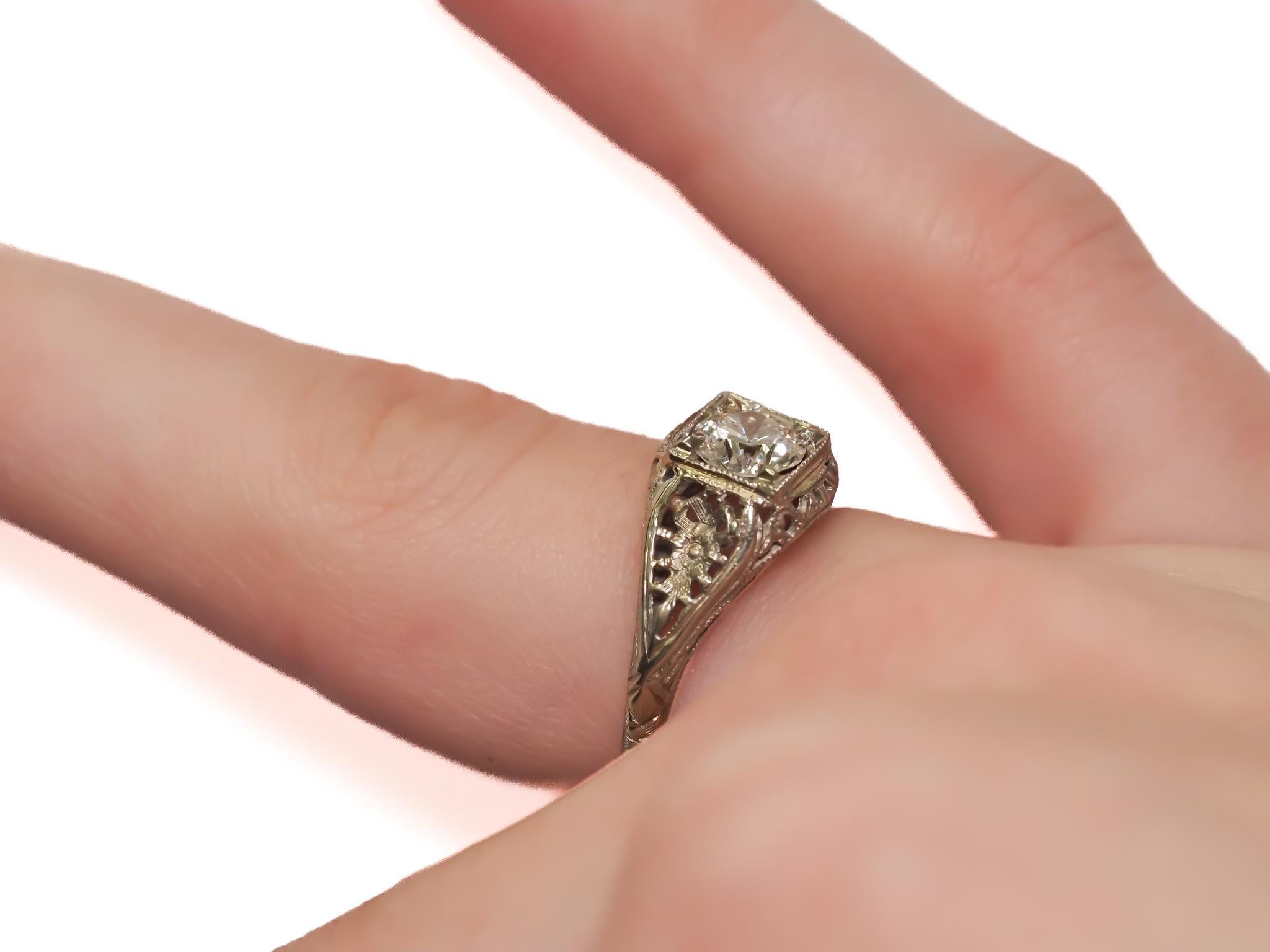 Antique Engagement Ring in 18K White Gold with .70ct Old European Cut Diamond For Sale 4