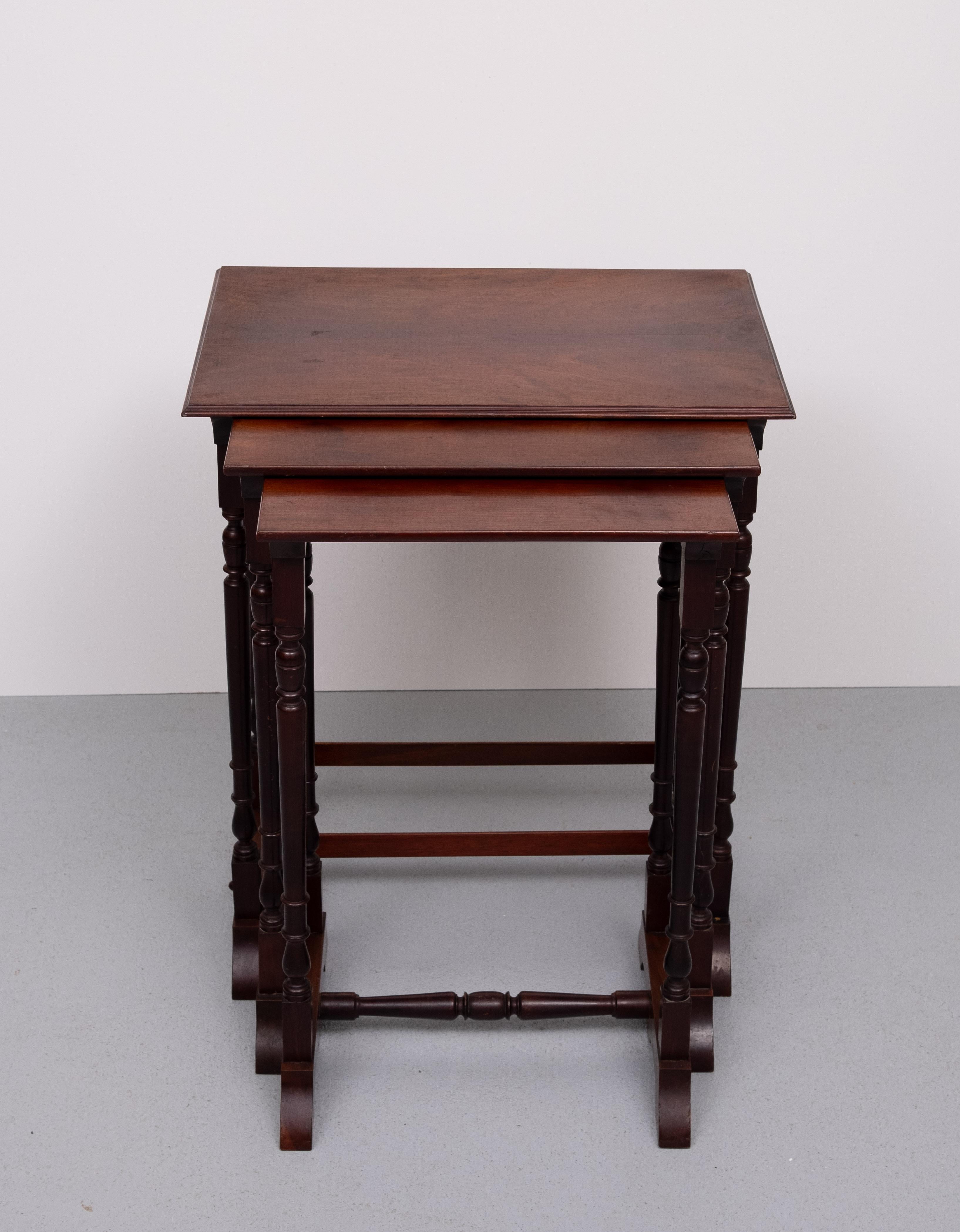 Antique England Victorian nesting tables  1880s For Sale 3