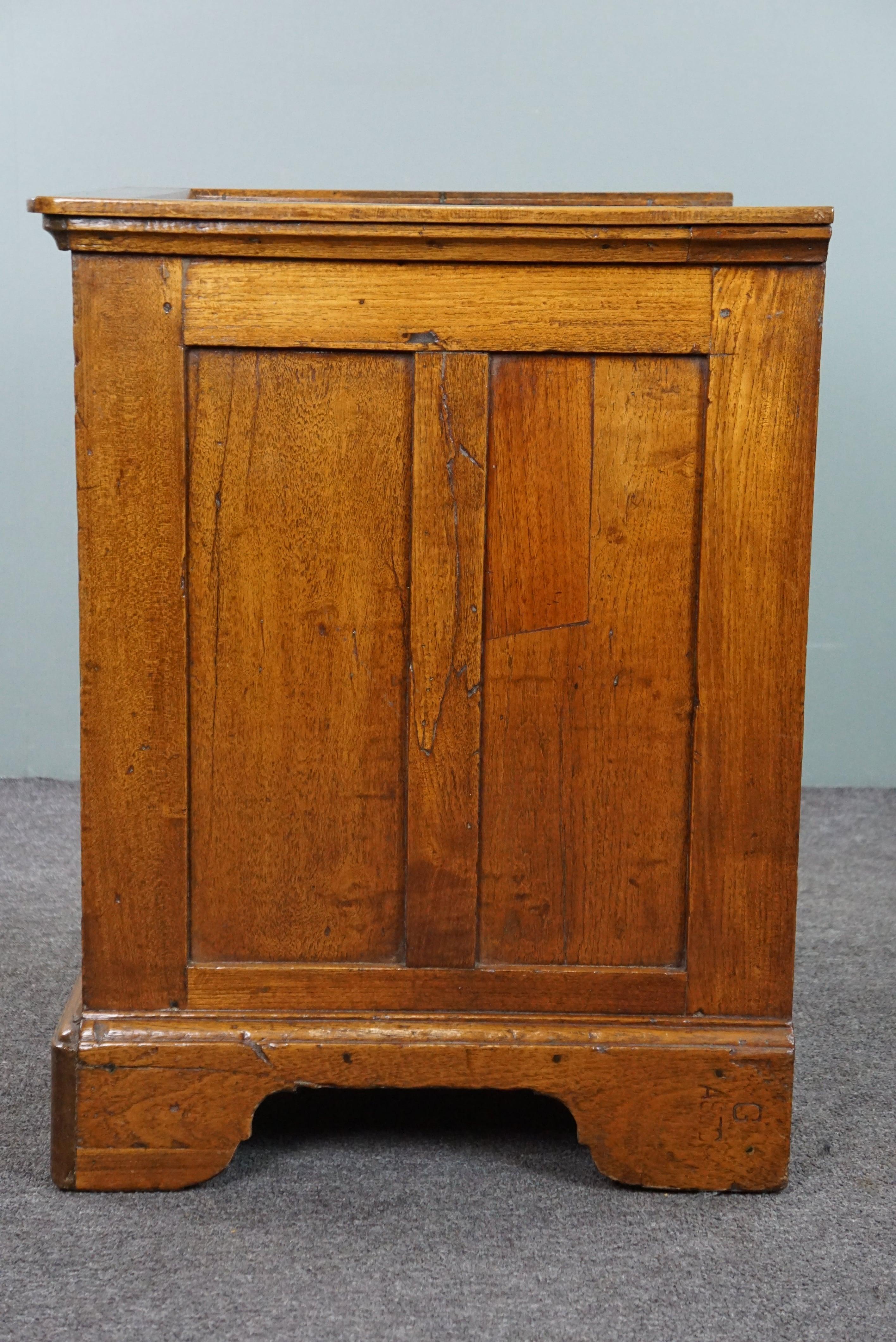Wood Antique English 1-door cabinet/side table, mid/late 19th century For Sale