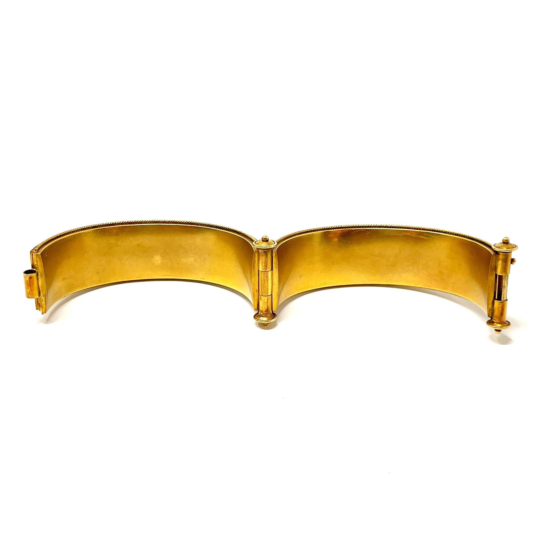 Antiker englischer Armreif aus 15 Karat Gold und Mikromosaik, 19. Jahrhundert 2