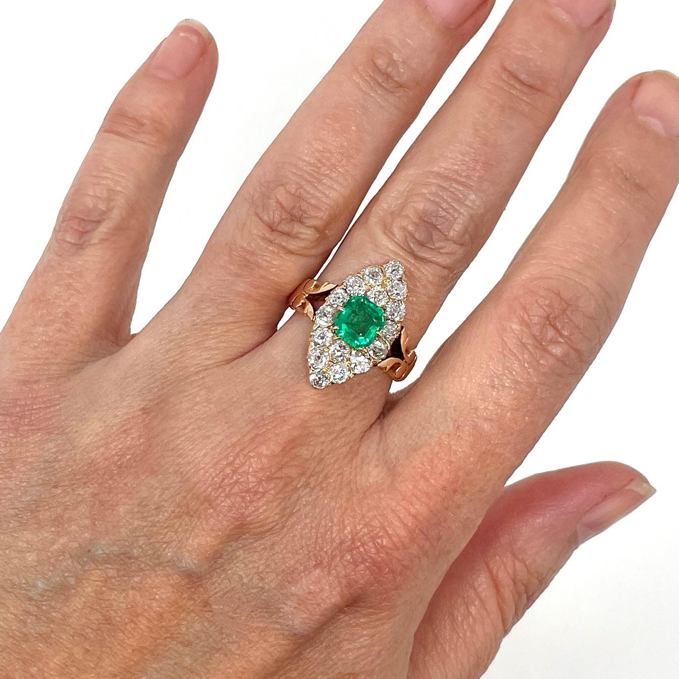 Antique English 15 Carat Gold Old Mine Cut Diamond and Emerald Navette Ring For Sale 2