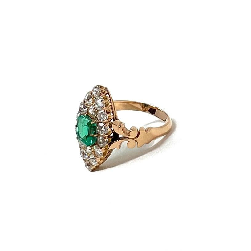Antique English 15 Carat Gold Old Mine Cut Diamond and Emerald Navette Ring For Sale 3