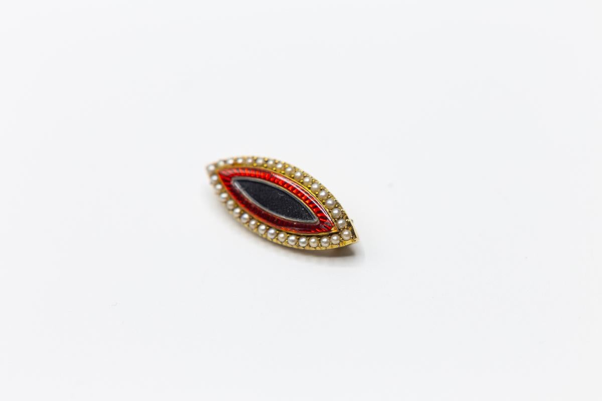 Georgian Antique English 15 Carat Gold Red Enamel and Seed Pearl Navette Shaped Brooch For Sale