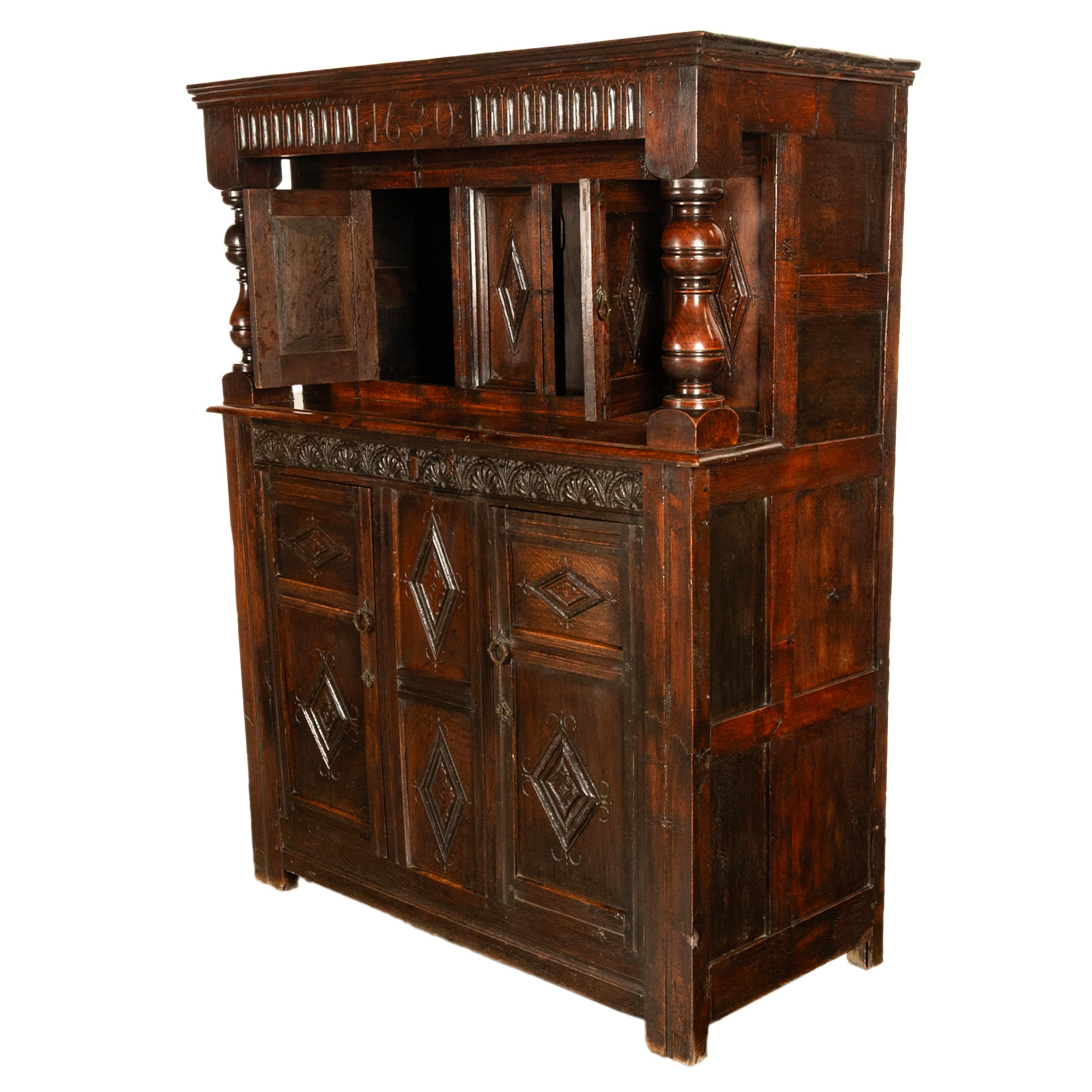 Antique English 17th Century Charles I Carved Oak Court Cupboard Cabinet 1630 Roble en venta