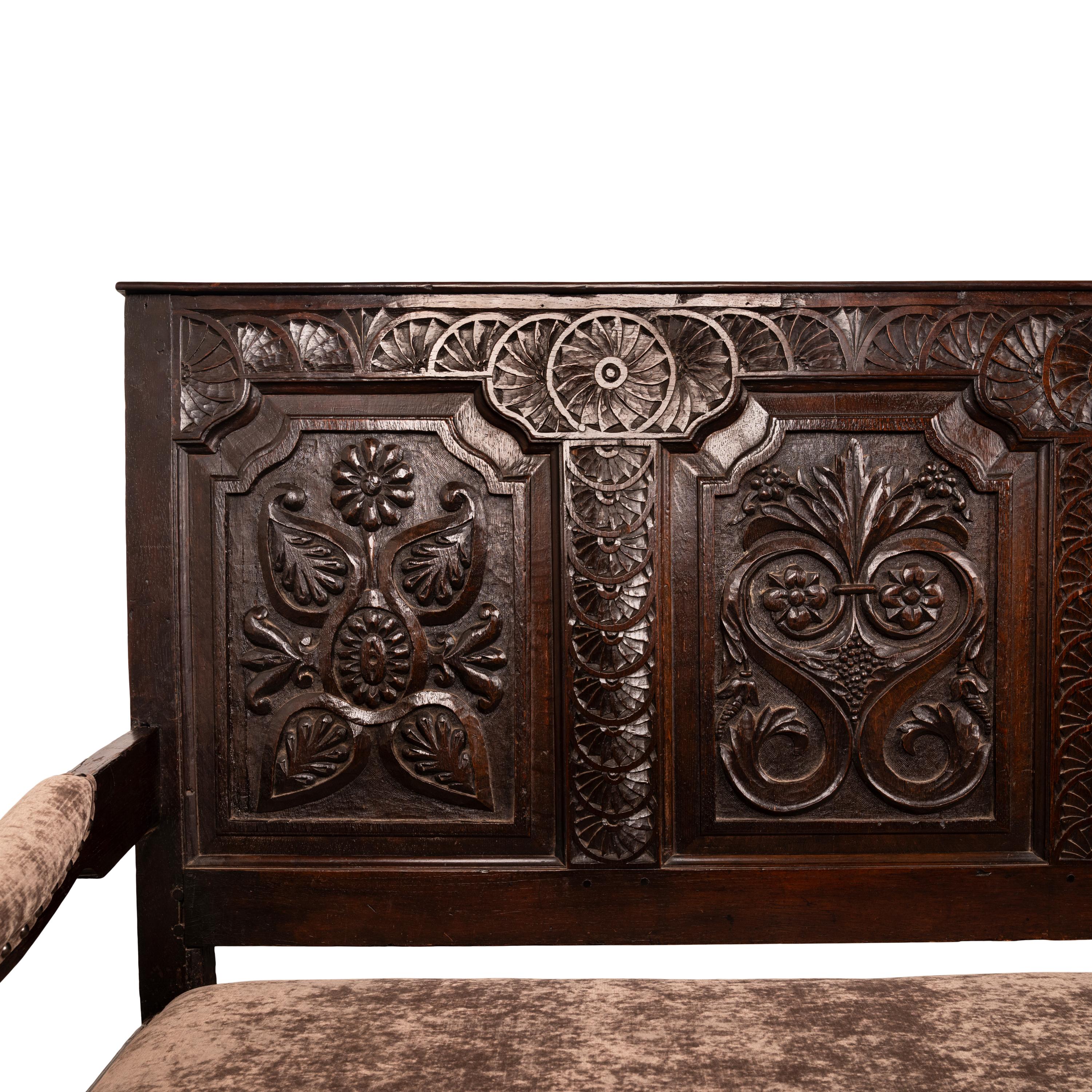 Antique English 17th Century King Charles II Carved Oak Settle Sofa Bench 1680 For Sale 5