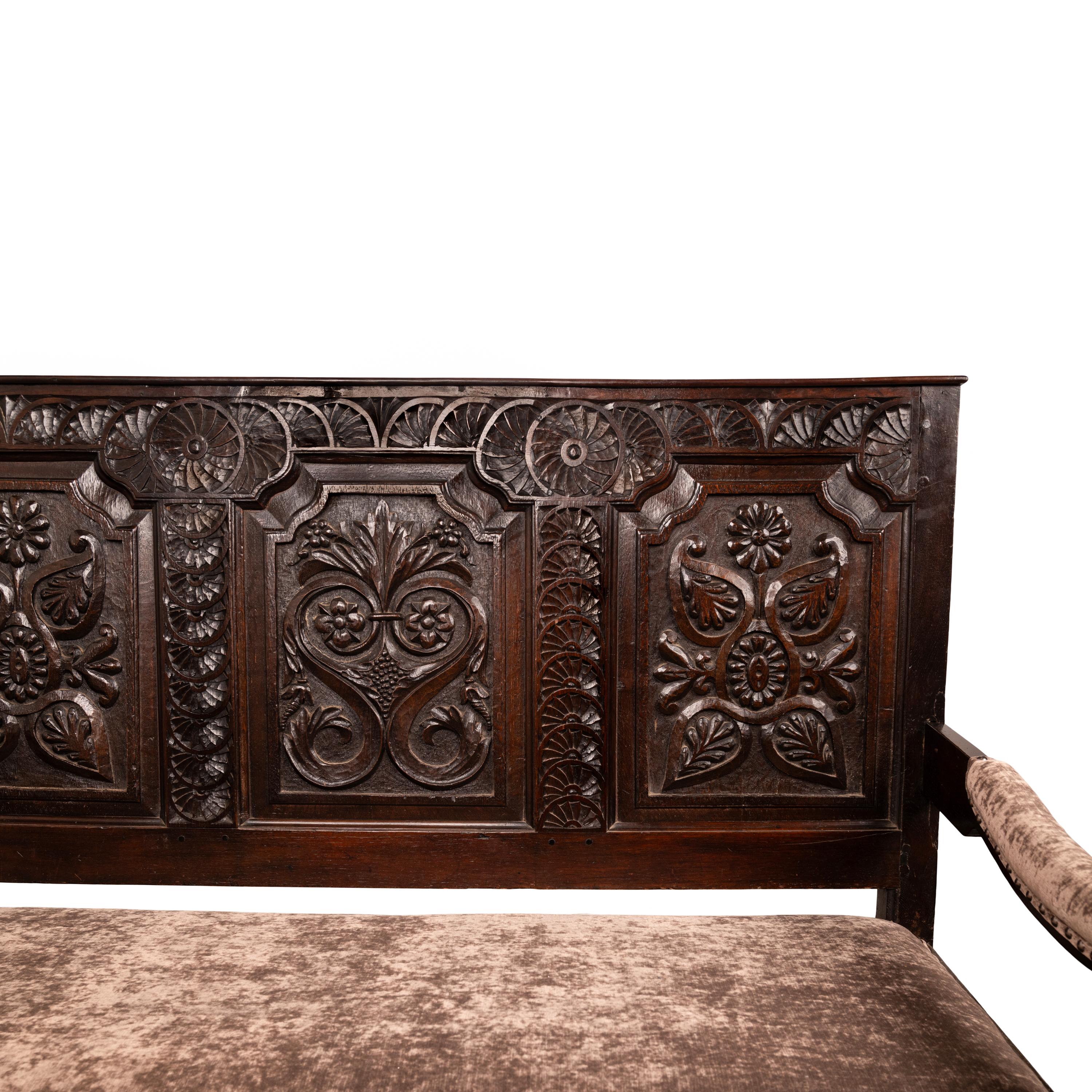 Antique English 17th Century King Charles II Carved Oak Settle Sofa Bench 1680 For Sale 6