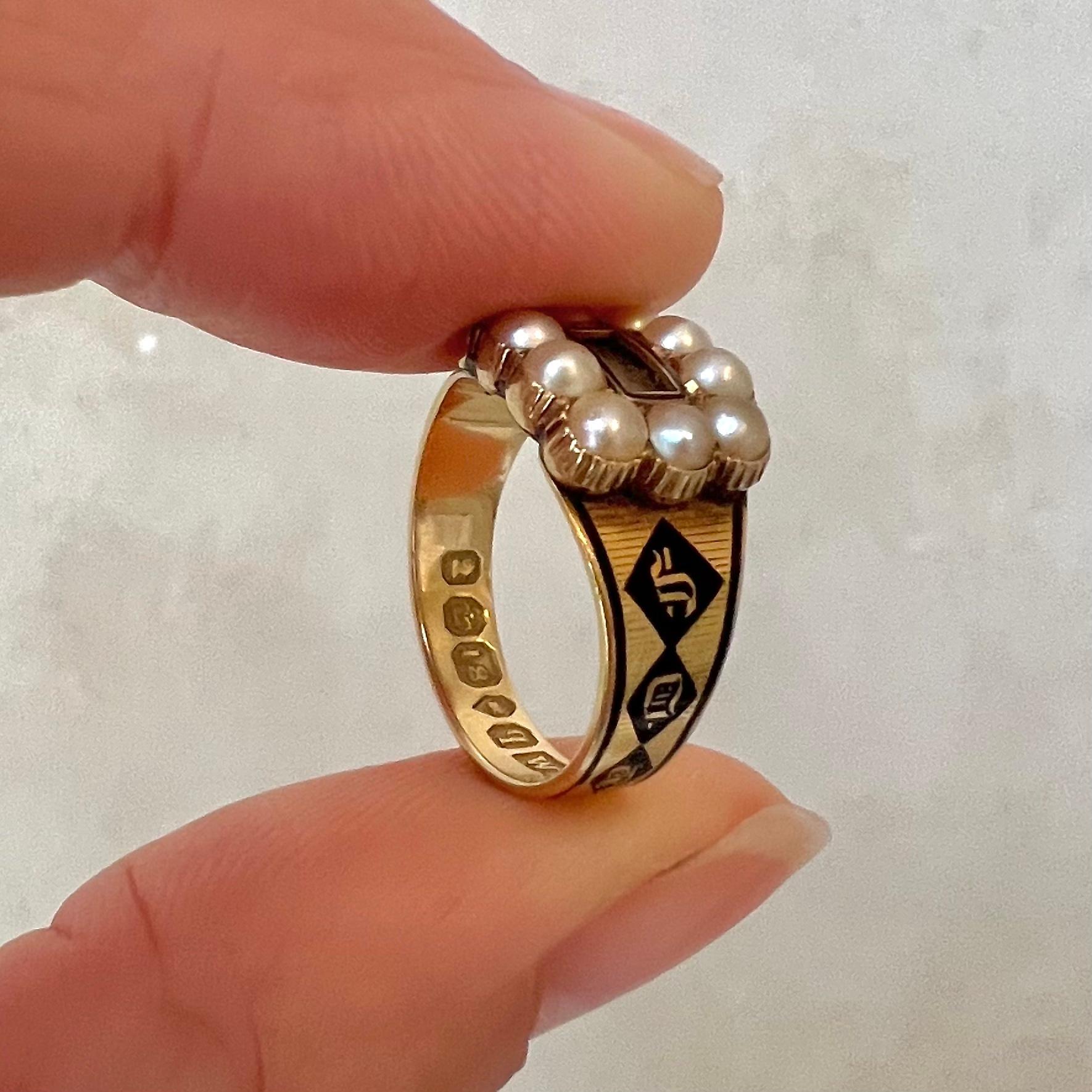 Antique English 18K Gold Memorial Ring from 1831 with Pearls and Black Enamel For Sale 3