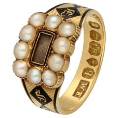 Antico anello commemorativo inglese in oro 18 carati del 1831 con perle e smalto nero