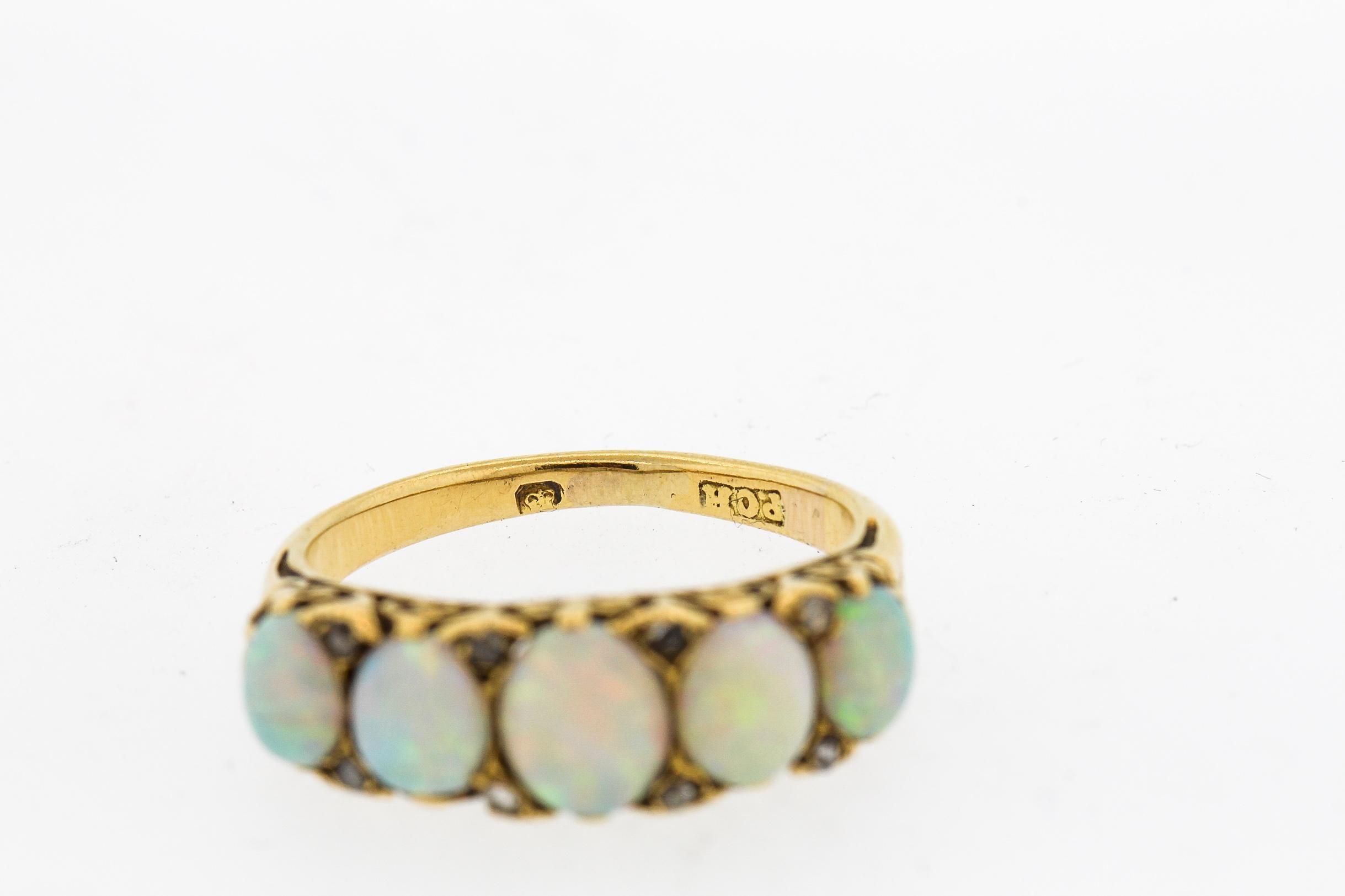 Late Victorian Antique English 18 Karat Yellow Gold Opal Five-Stone Ring For Sale