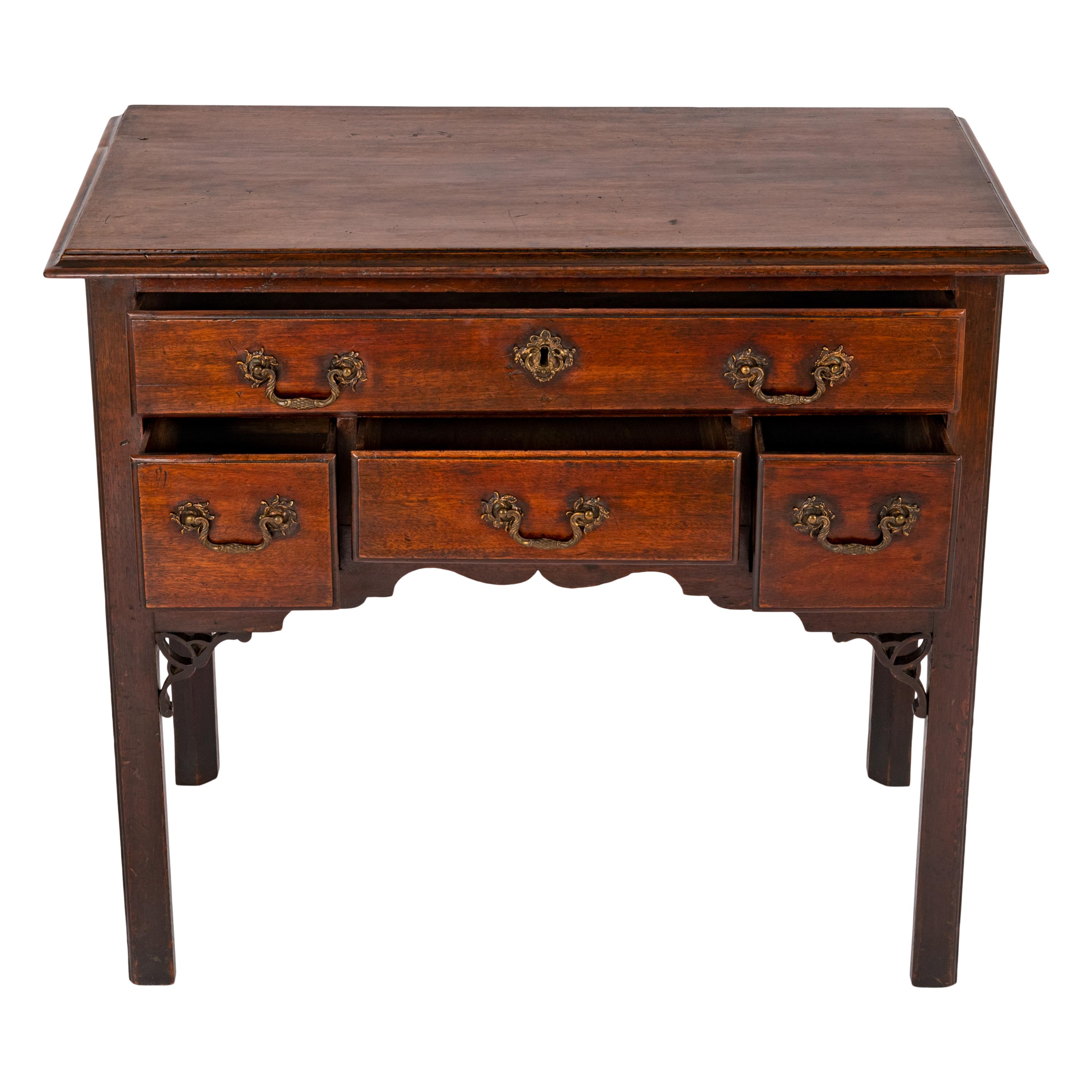 Antique English 18th C Georgian Mahogany Chippendale Lowboy Side Table 1750 For Sale 4