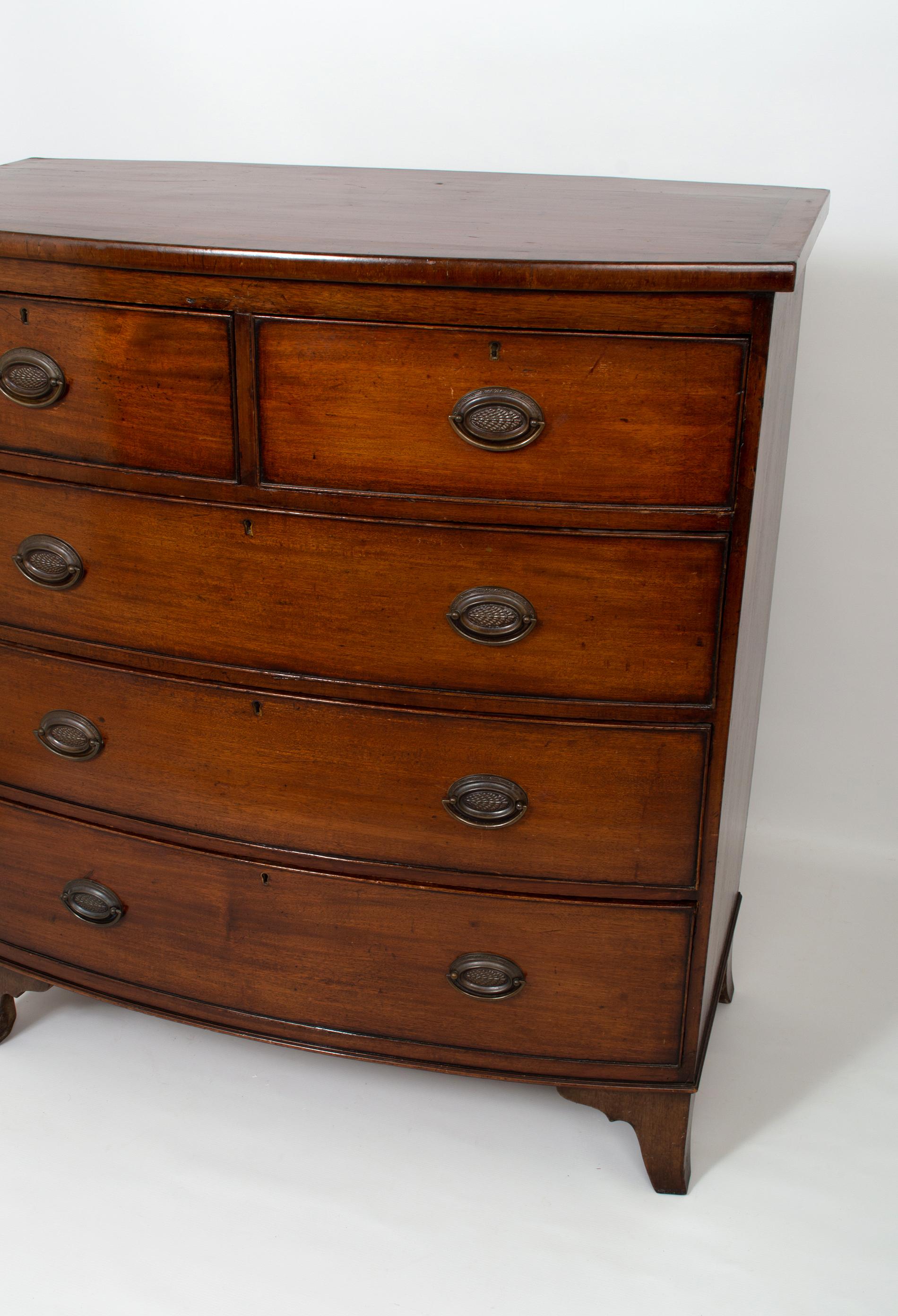 Wood Antique English 19th Century George III Chest of Drawers, C.1800 For Sale