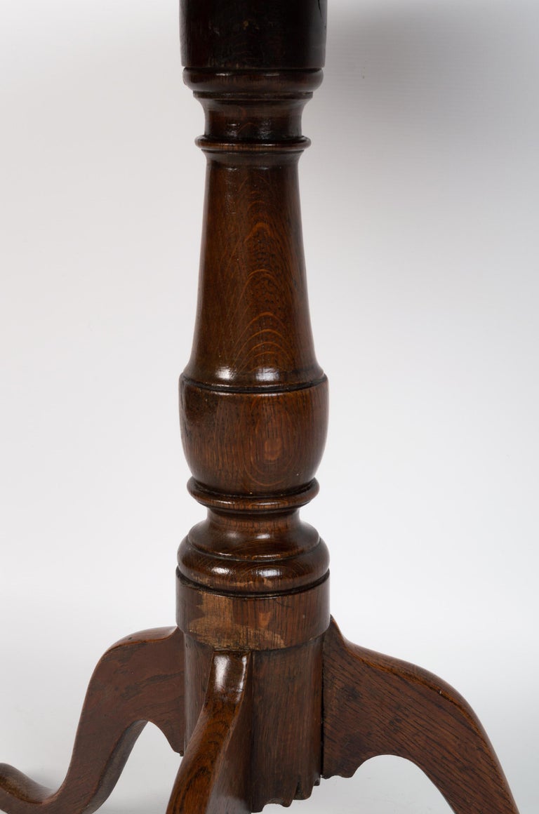 Antique English 18th Century George III Oak Tripod Table C.1790 For Sale 2