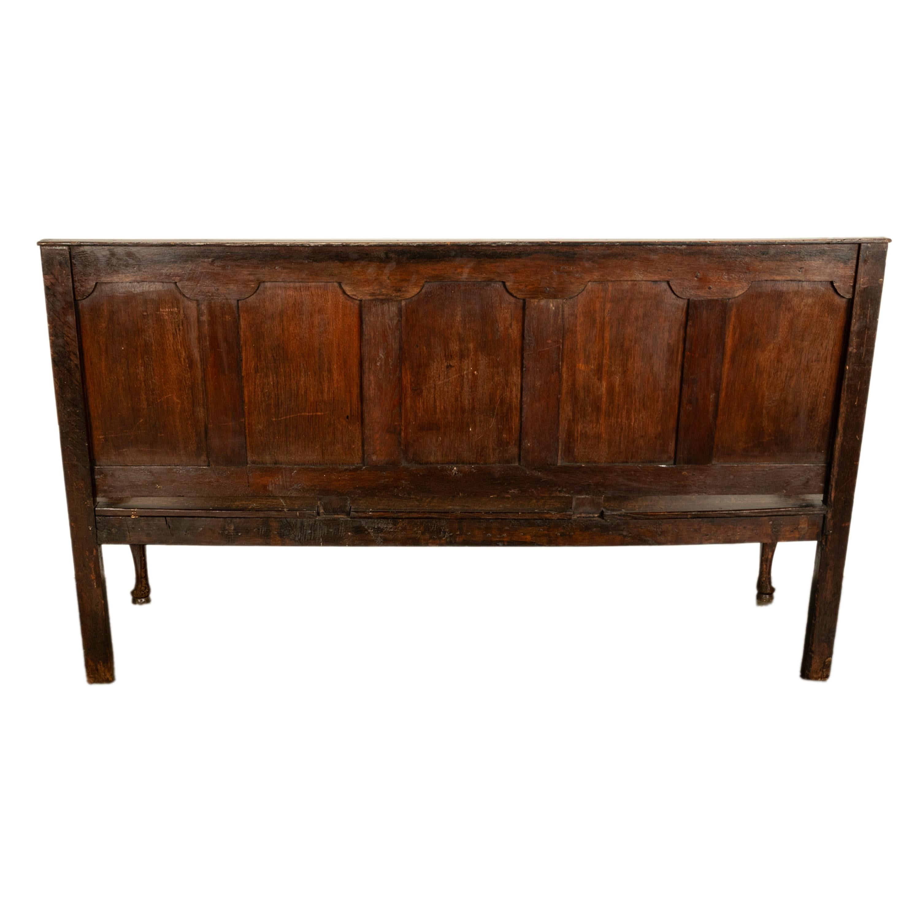 Ancien banc de banquet géorgien du 18ème siècle en chêne à panneaux Chippendale 1780 en vente 5