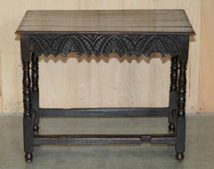 ANTIQUE ENGLISH 18TH CENTURY JACOBEAN CENTRE TABLE WiTH ORNATELY CARVED APRON