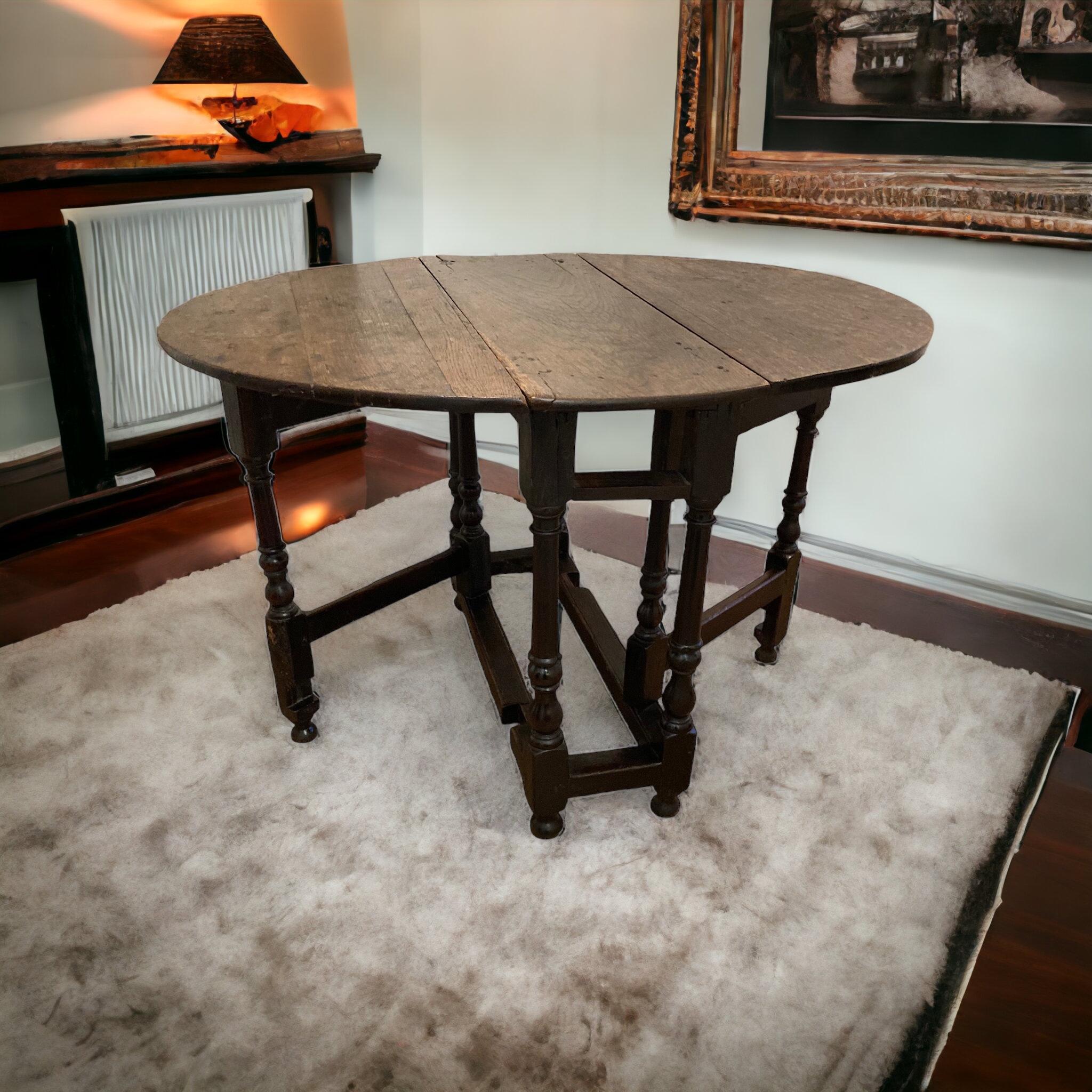 Antique English 18th Century Oak Gate Leg drop leaf Table For Sale 6