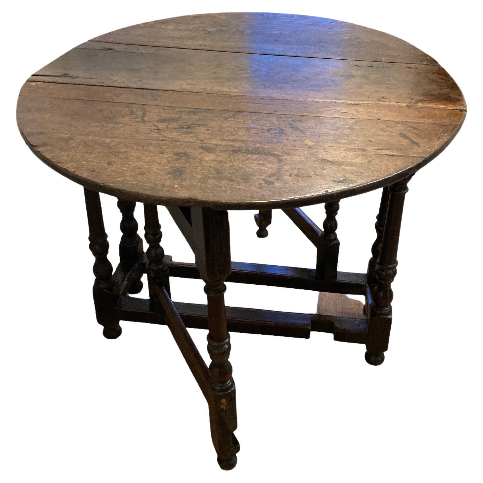 Antique English 18th Century Oak Gate Leg drop leaf Table For Sale