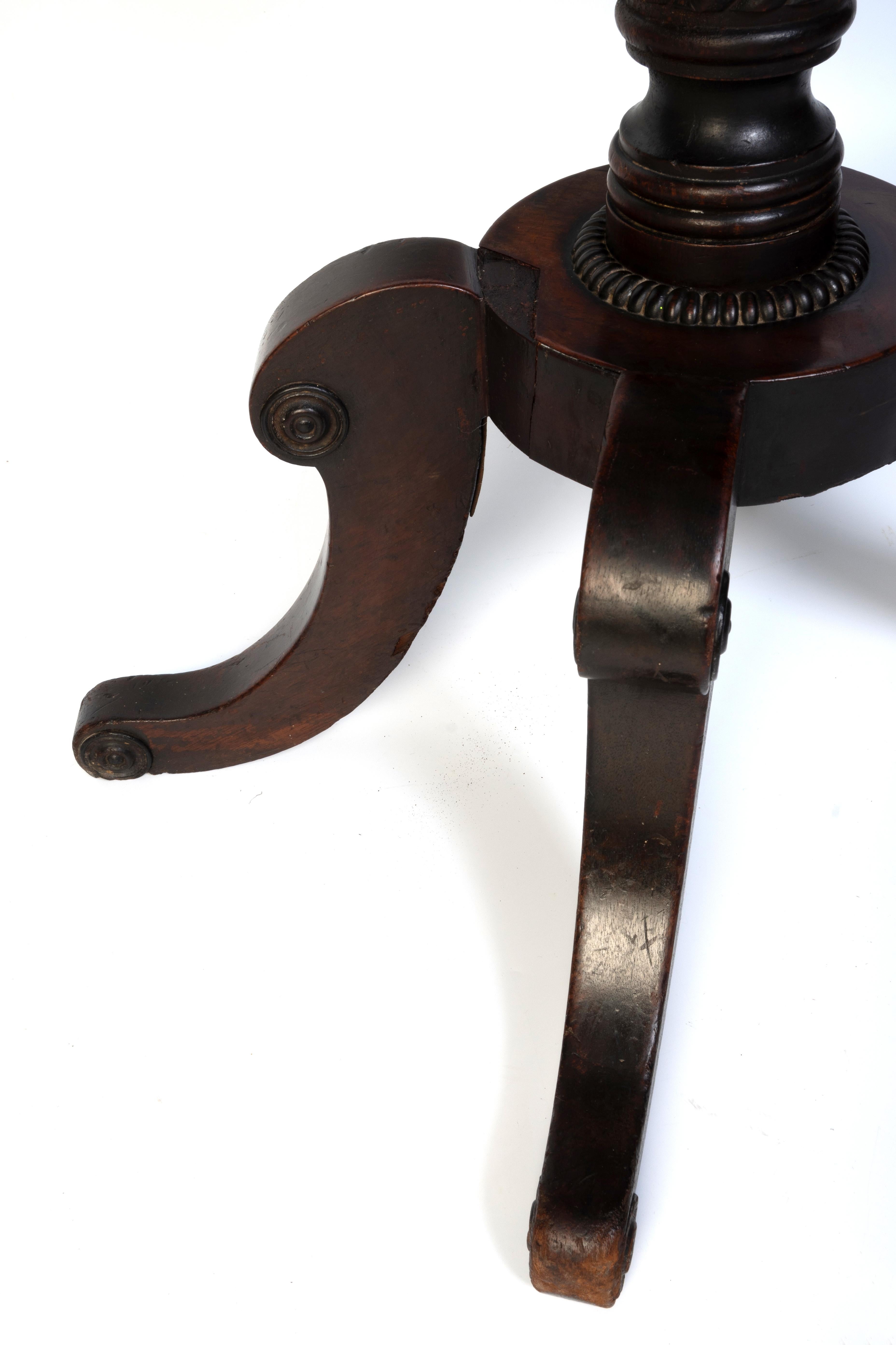 Antique English 19th Century Flamed Mahogany Work Table Small Console Table For Sale 13