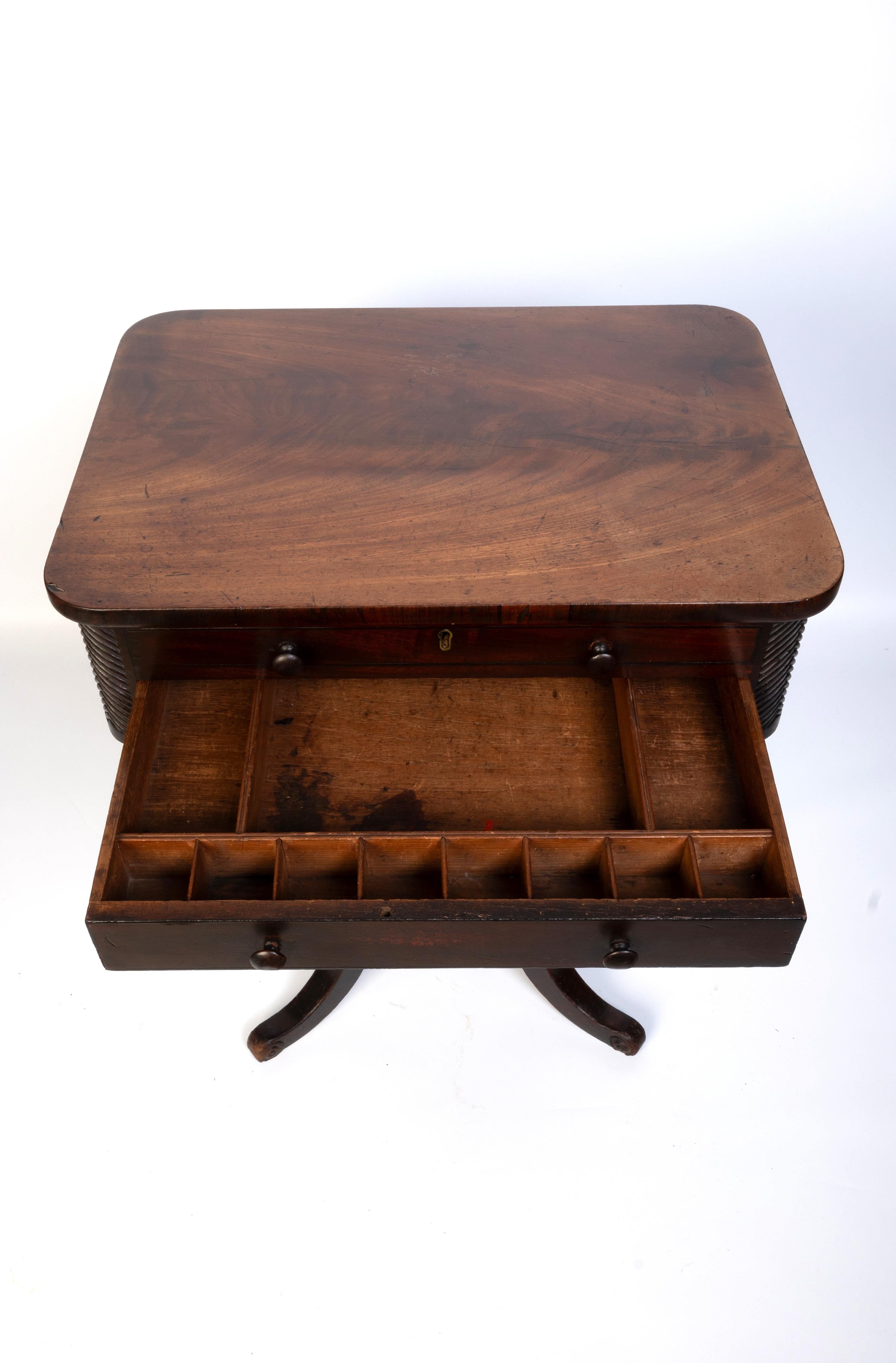 Antique English 19th Century Flamed Mahogany Work Table Small Console Table For Sale 4