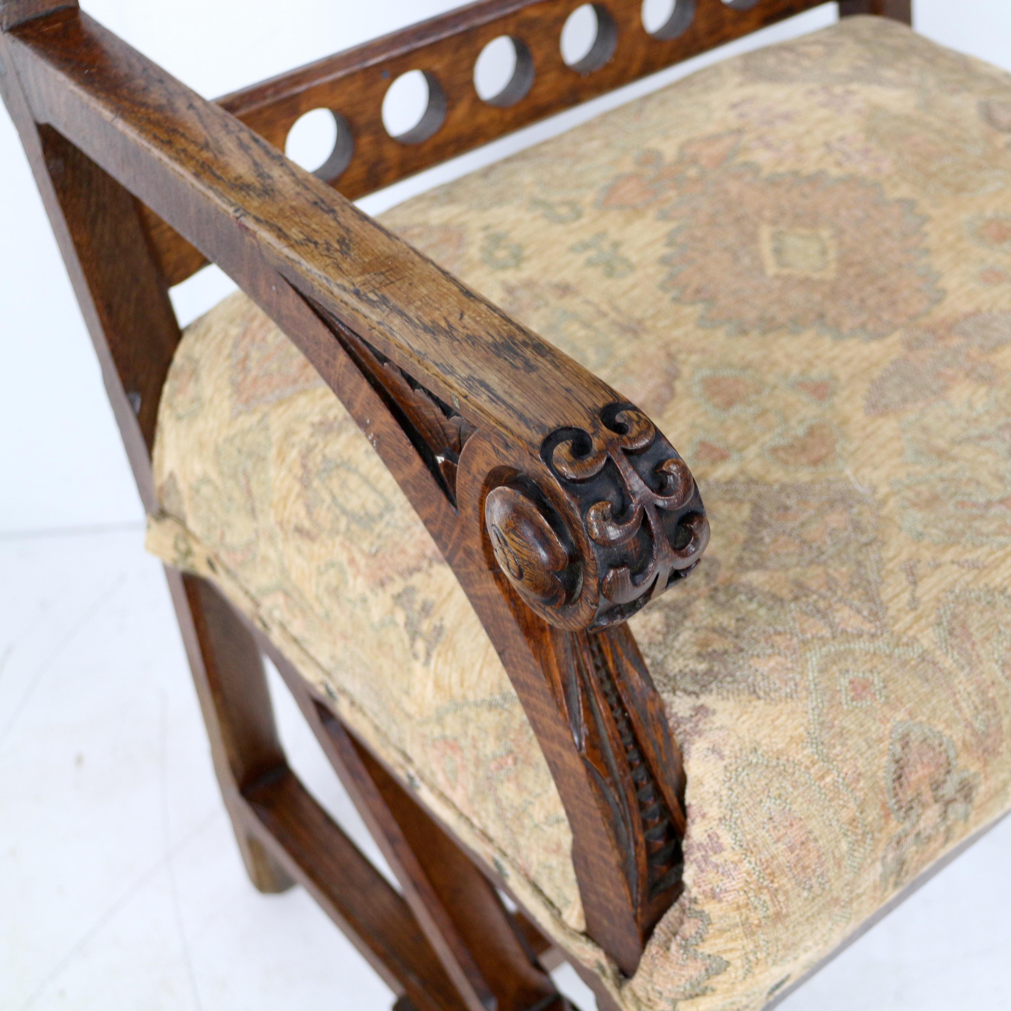 Antica poltrona inglese del XIX secolo in stile Gothic Revival estetico in Oak in vendita 5
