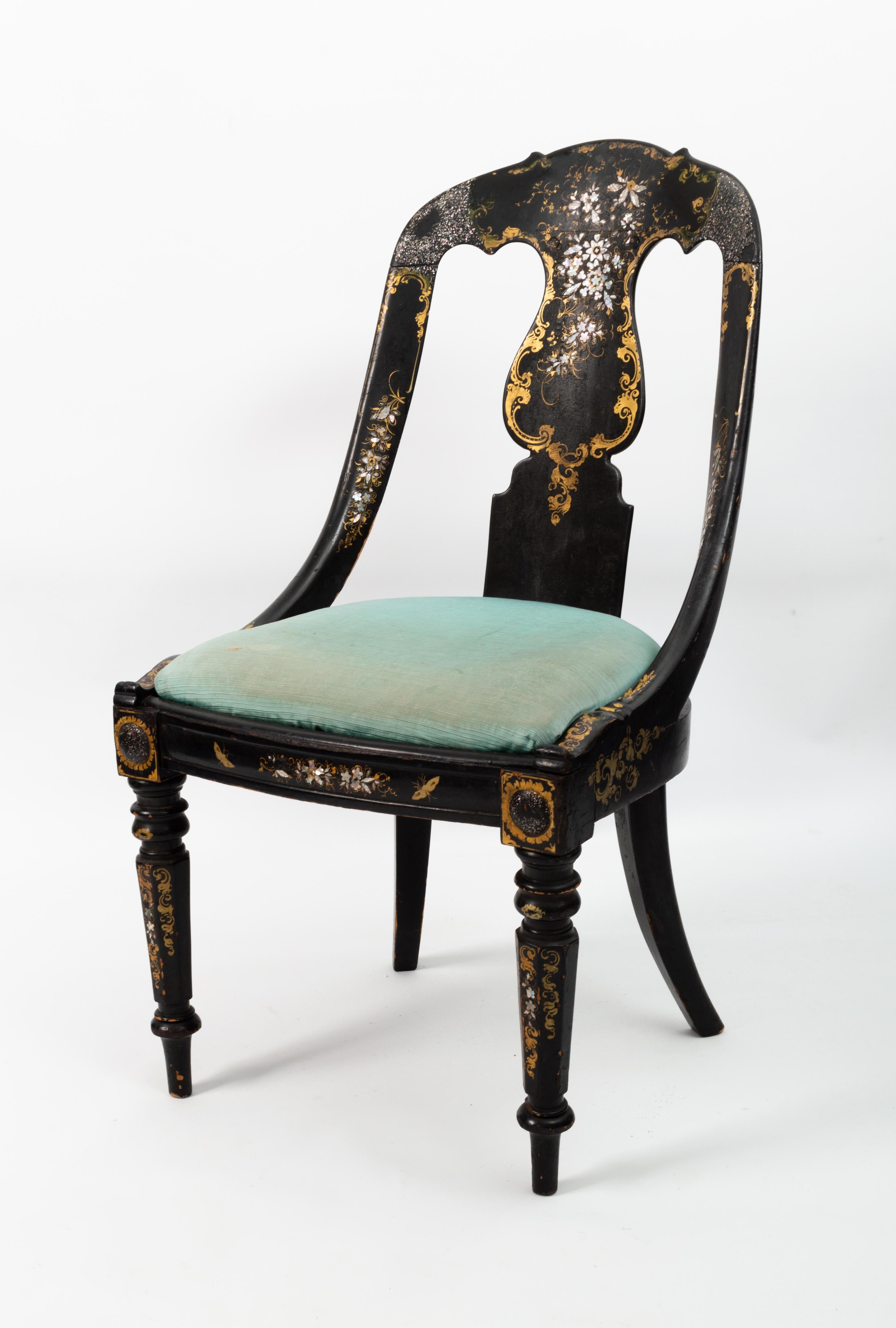 William IV Antique English 19th Century Lacquered  Mother-of-Pearl Papier Machè Chair For Sale