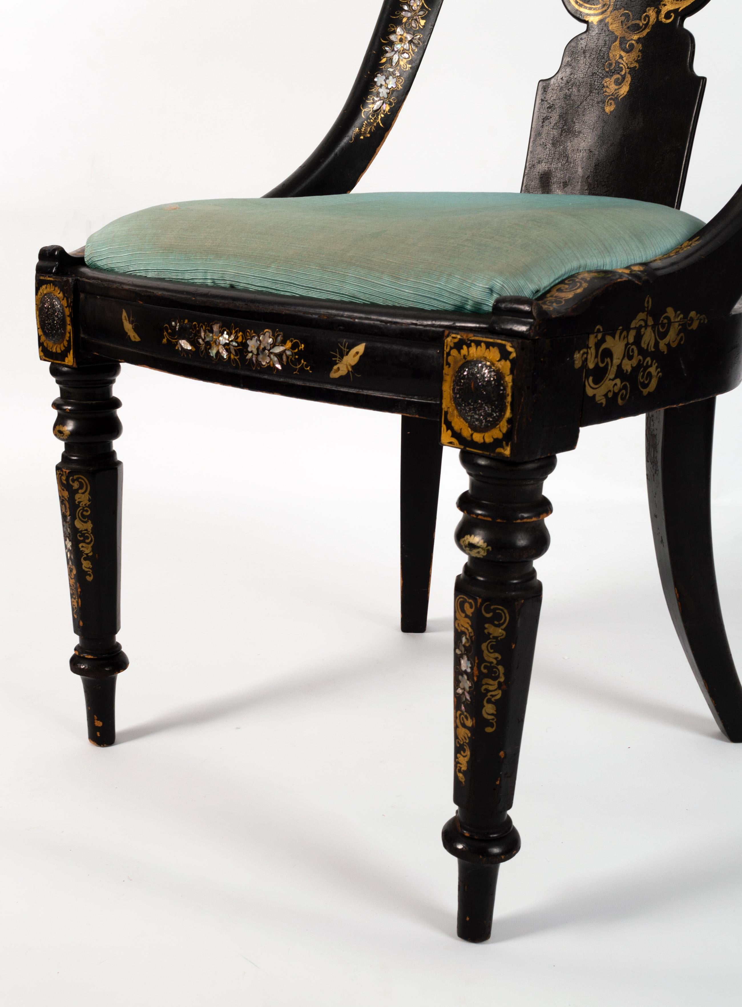 Antique English 19th Century Lacquered  Mother-of-Pearl Papier Machè Chair For Sale 3