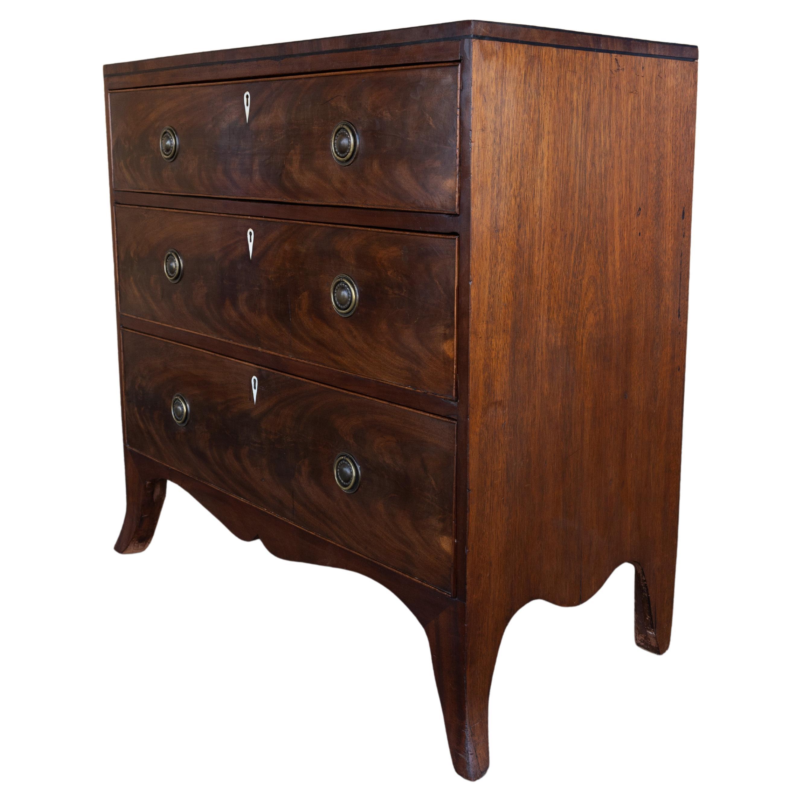 Antique English 19th Century Regency Diminutive Chest Of Drawers C.1810 For Sale 2
