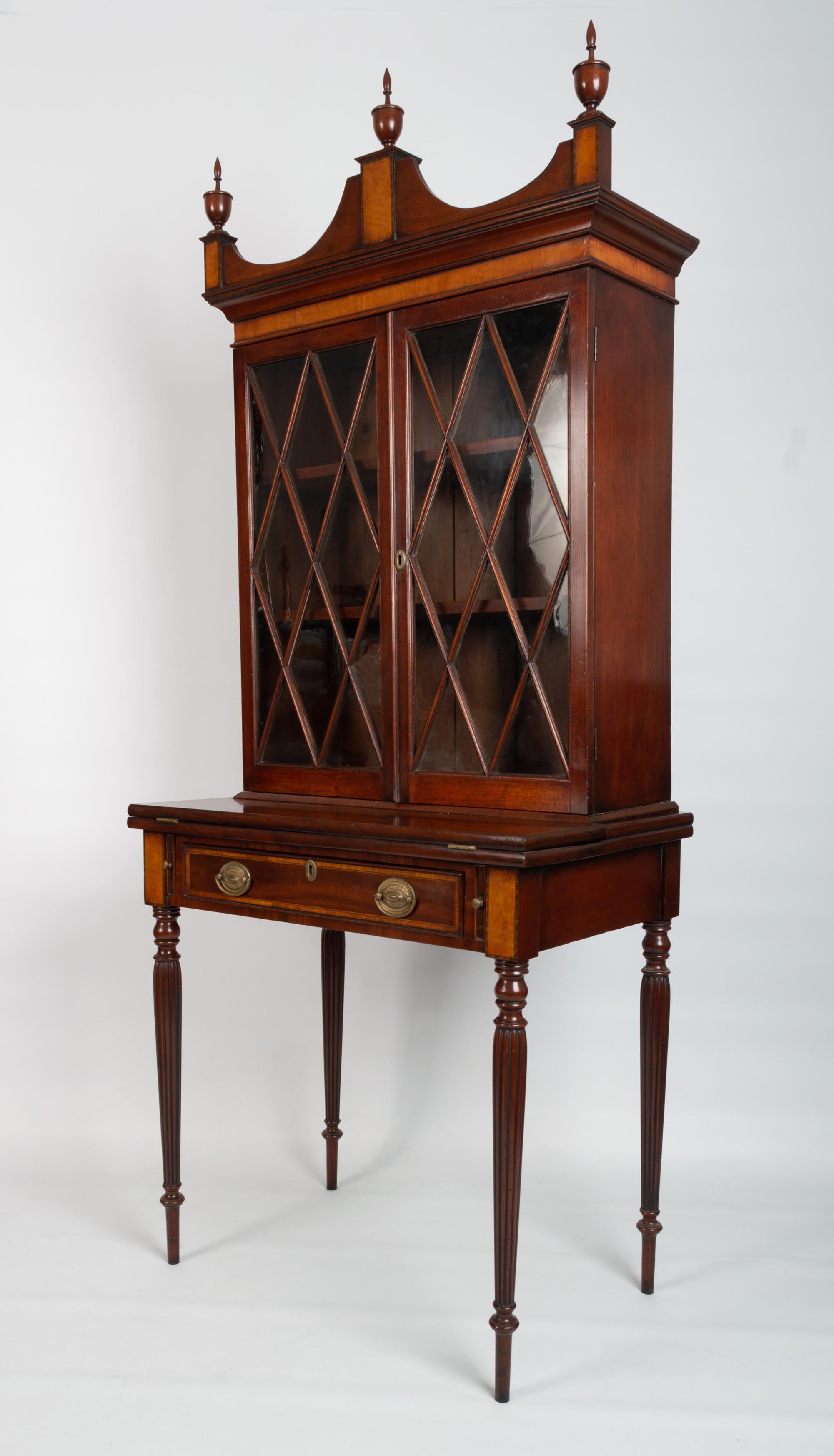 Antique English 19th Century Sheraton Revival Mahogany Display Cabinet on Stand  In Good Condition For Sale In London, GB