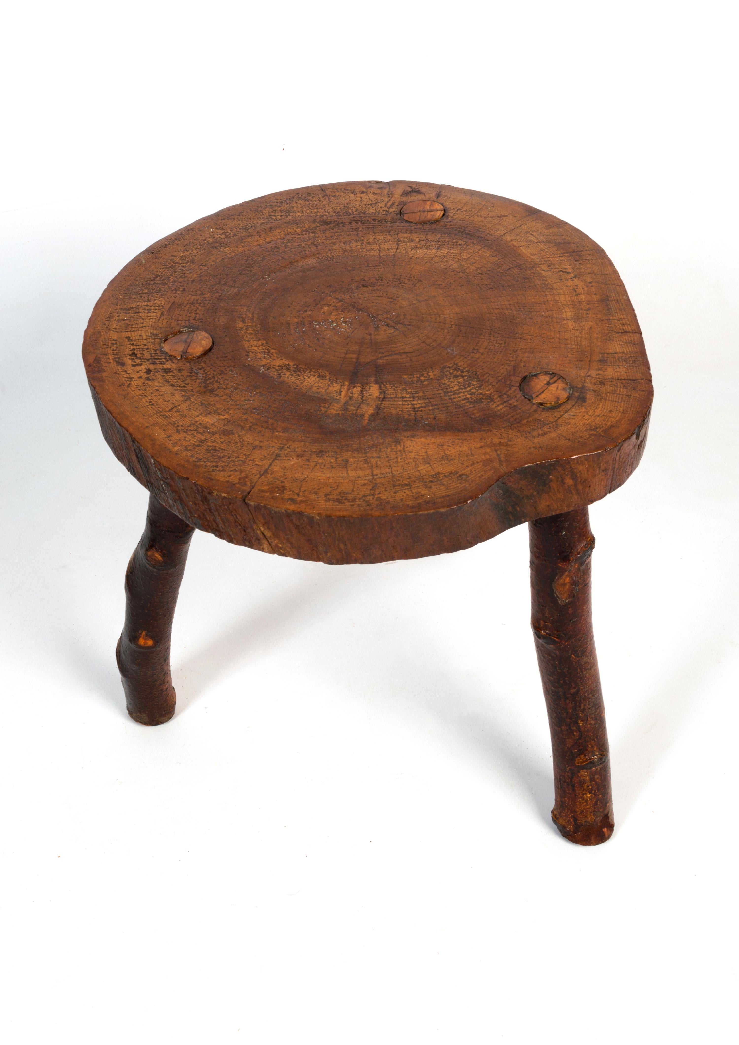 Antique English 19th century Vernacular cricket table side table stool

Beautiful sculptural piece. Good colour and patina.
In very good condition commensurate of age.