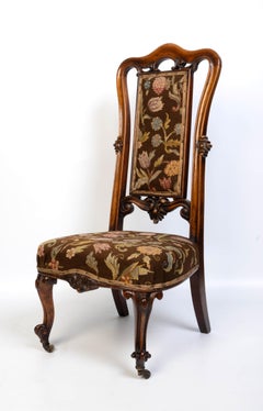 Silla antigua inglesa del siglo XIX con marco de nogal C.1830