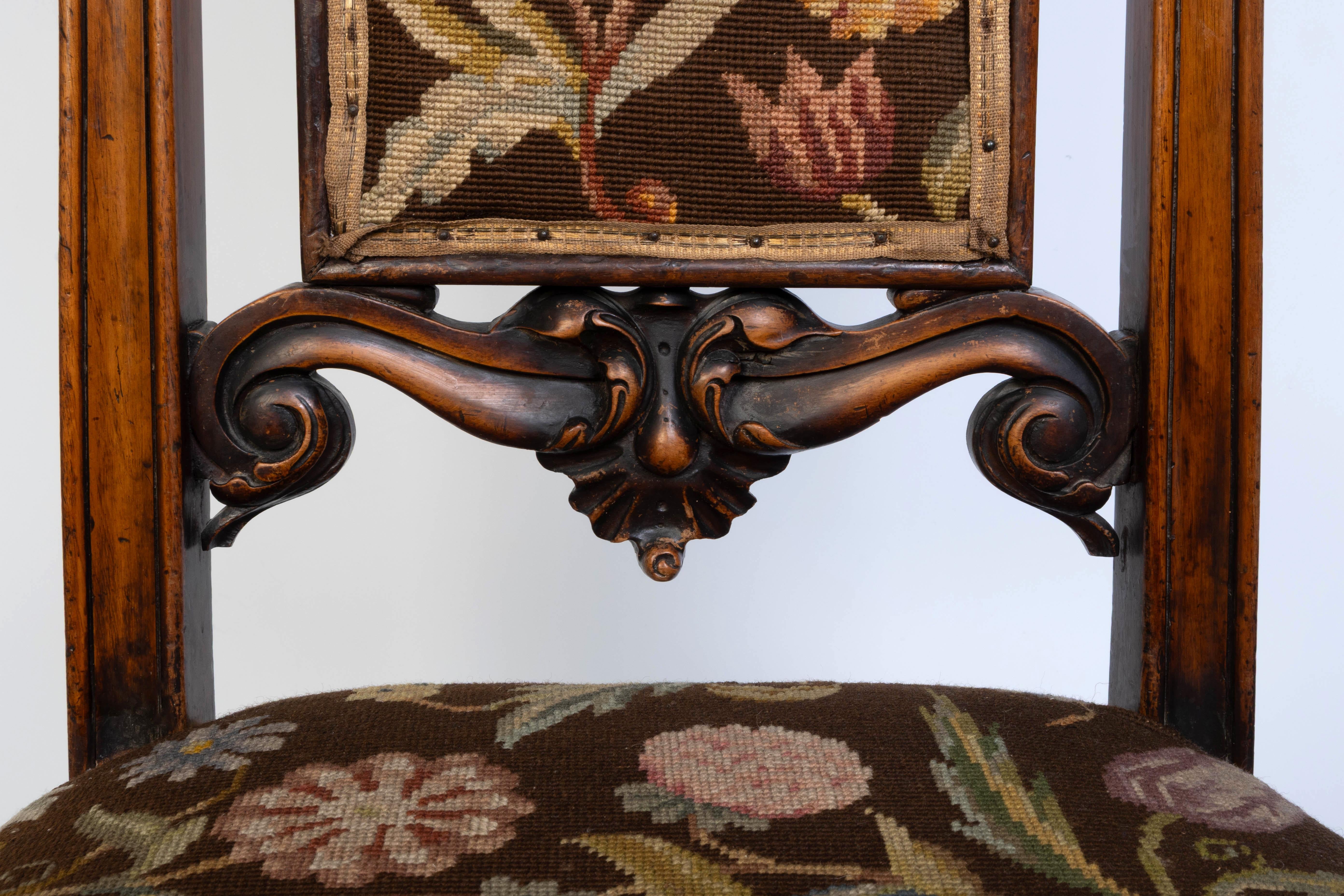 Antica sedia inglese del XIX secolo con cornice in legno di noce, C.I.C. In condizioni buone in vendita a London, GB