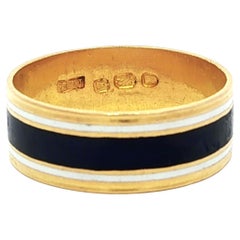 Antike englische 22k Gelbgold blau & weiß Emaille Arbeit 6,9mm breite Band Ring
