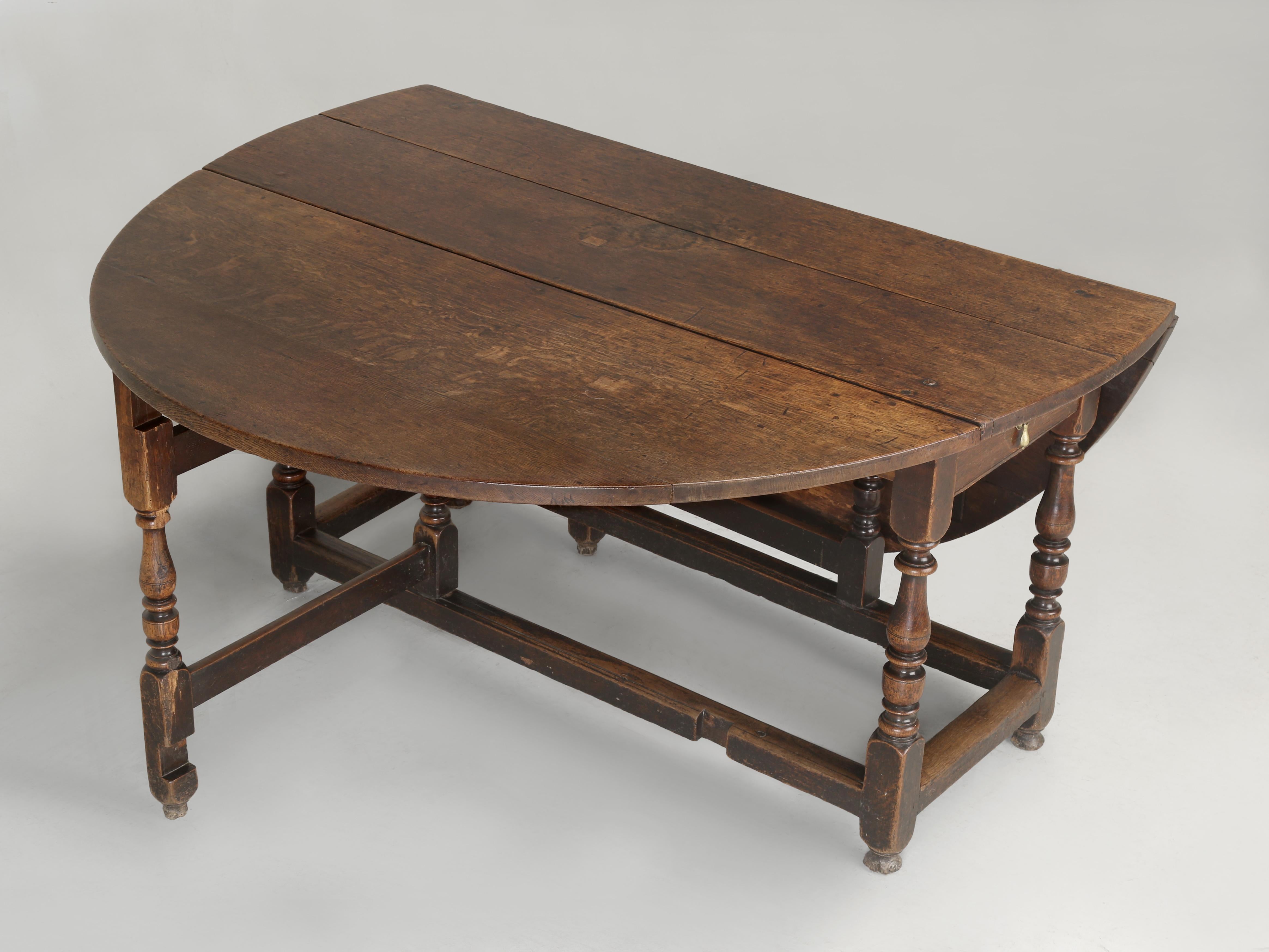Hand-Crafted Antique English 250-Year Old Drop-Leaf Oak Dining Table with a Great Patina For Sale