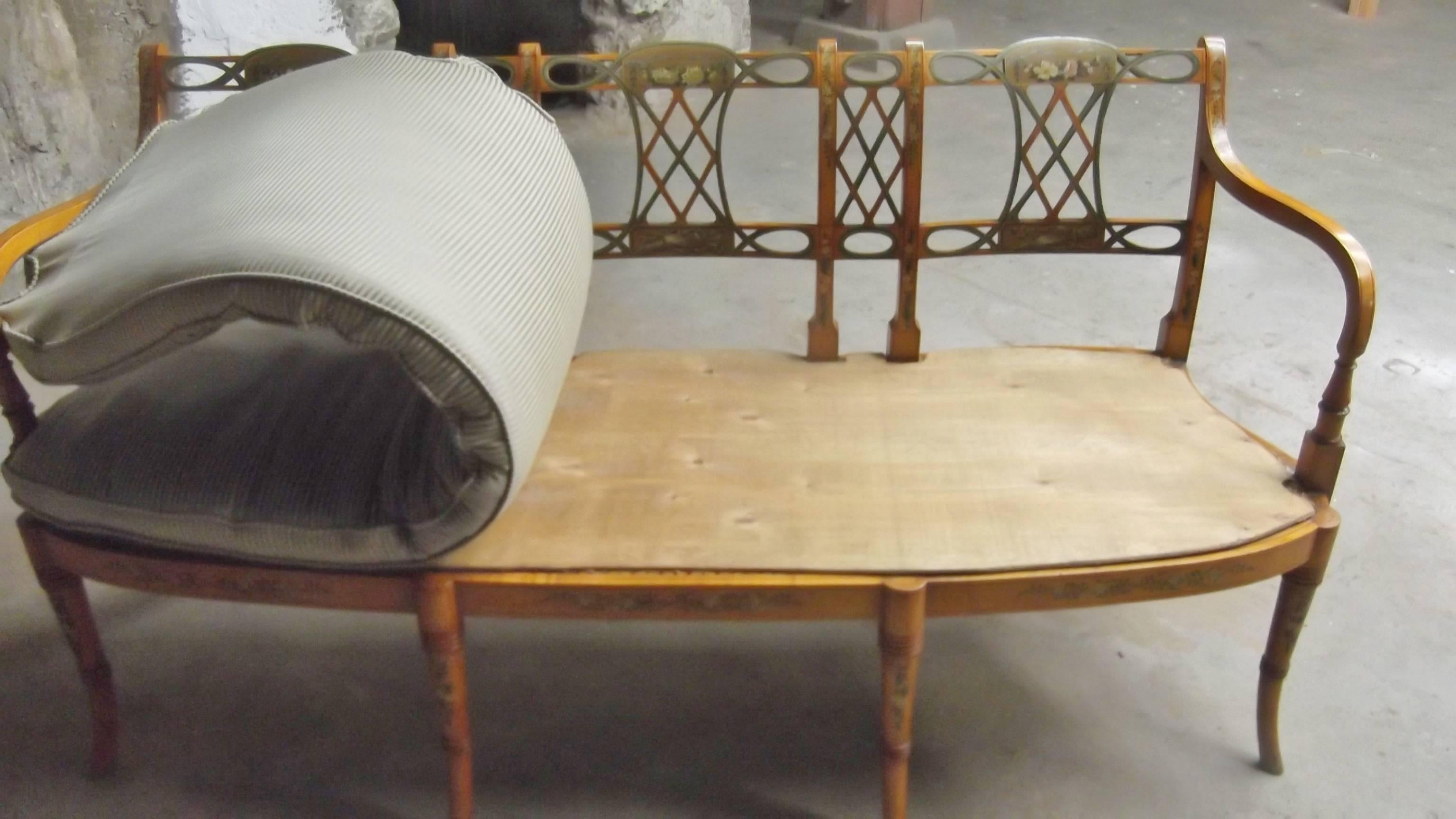 Ancienne banquette anglaise de style Adam avec décoration peinte à la main en vente 2