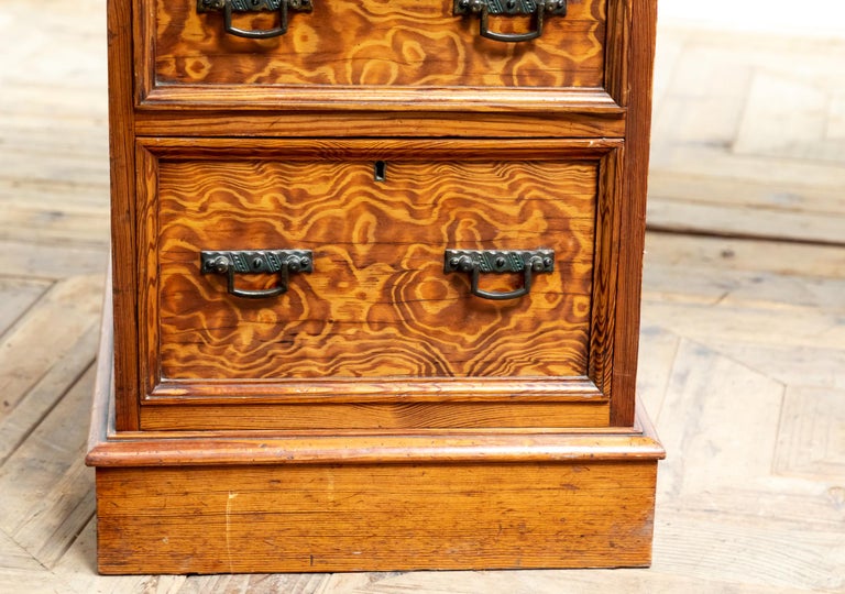 Polished Antique English Aesthetic Movement 19th Century Oregon Pine Desk For Sale