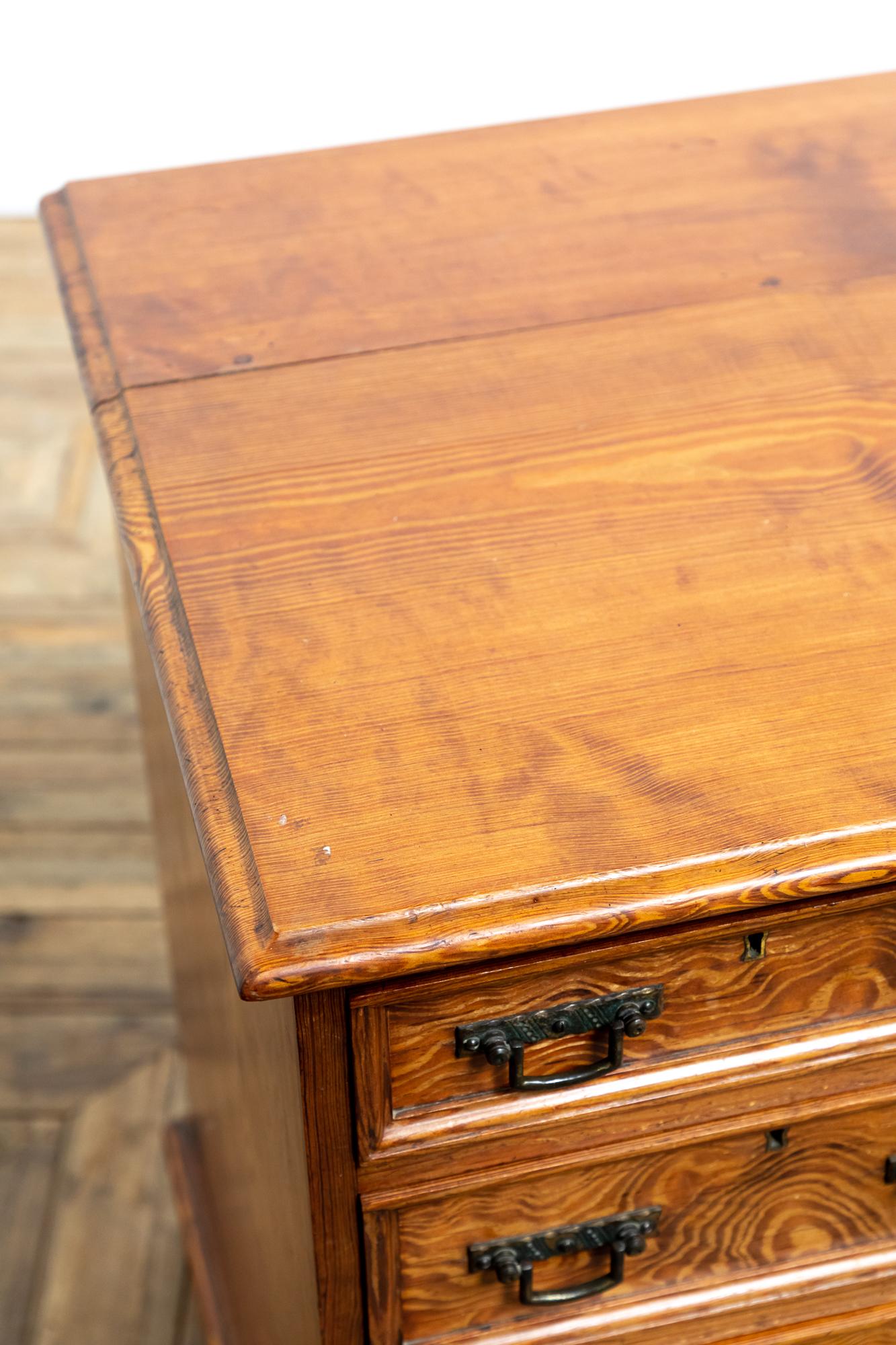 Antique English Aesthetic Movement 19th Century Oregon Pine Desk For Sale 3