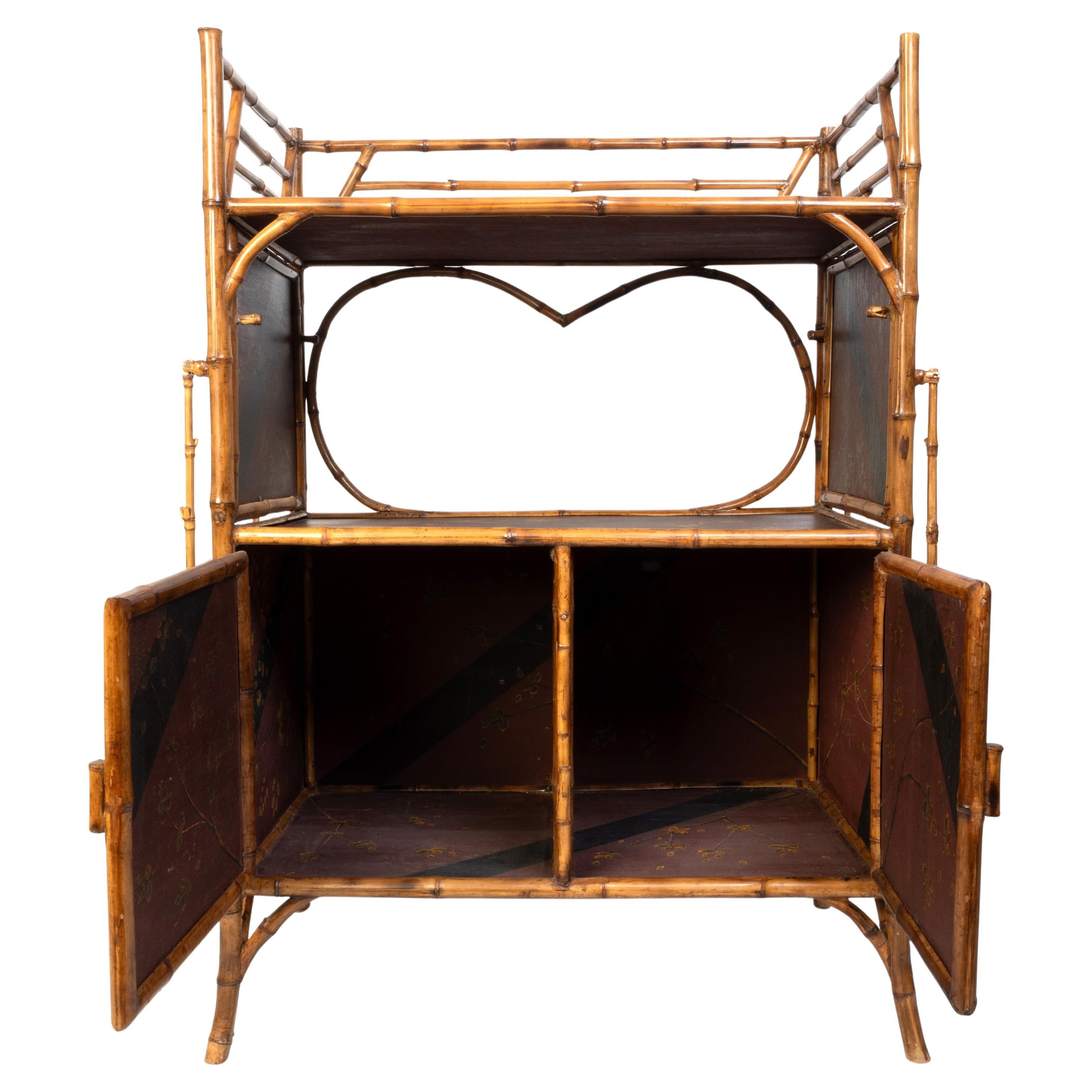 Antiguo mueble auxiliar de bambú lacado Japanned English Aesthetic Movement en venta 2