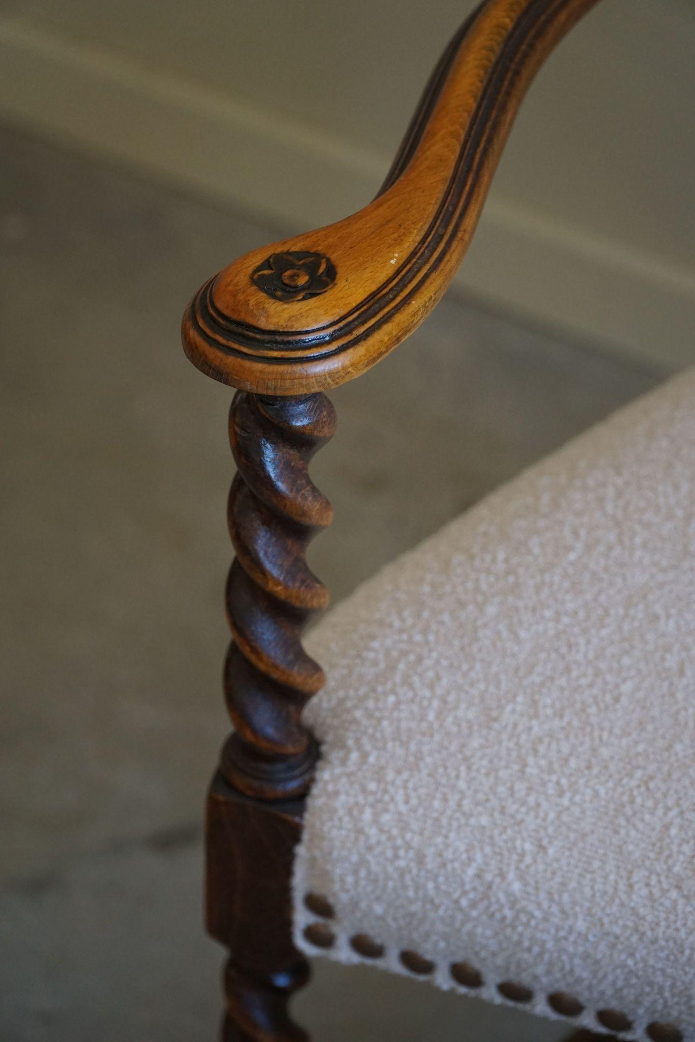 Fauteuil anglais ancien, torsion d'orge, retapissé en bouclé, 19e siècle 8