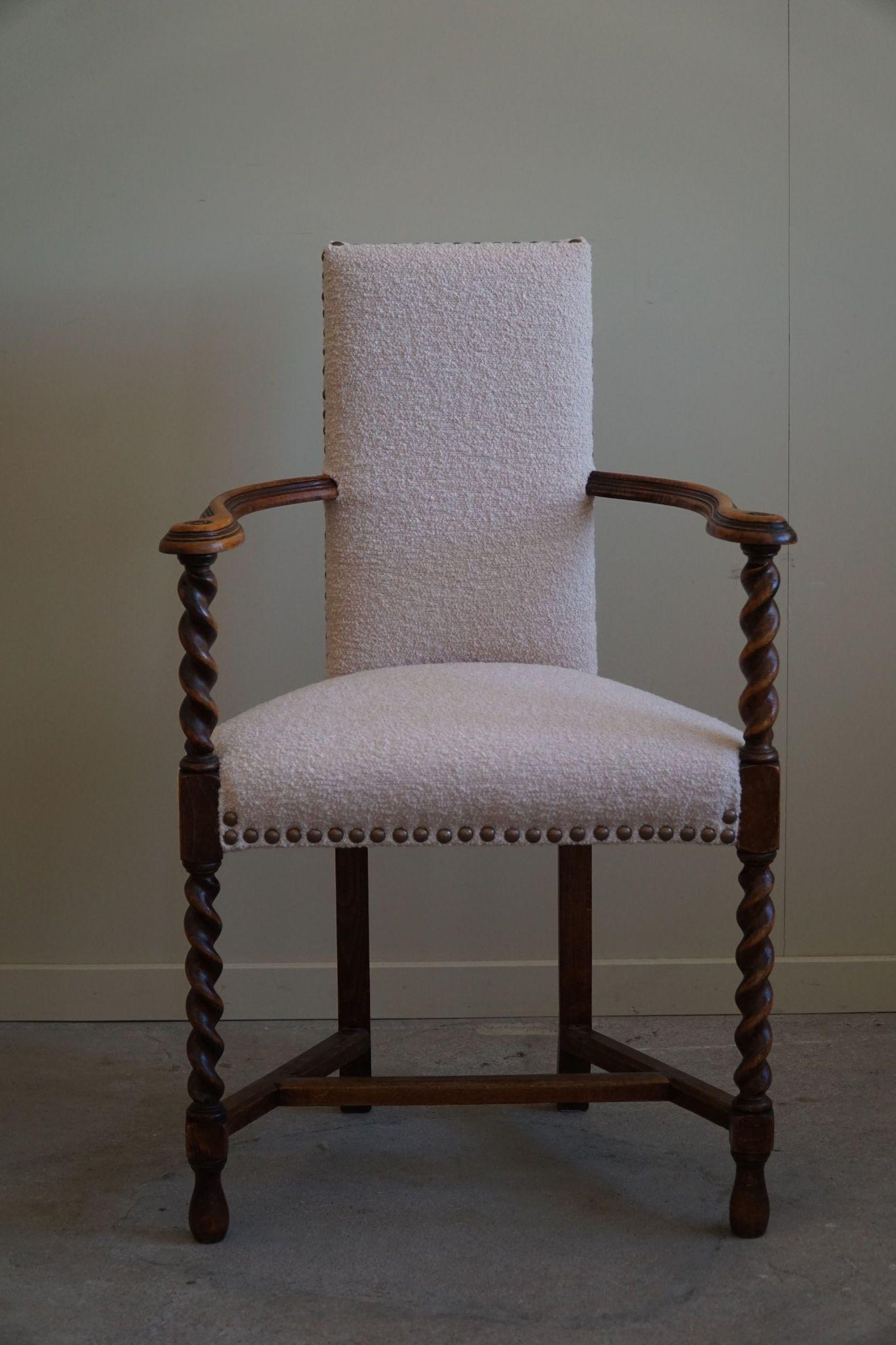 Fauteuil anglais ancien, torsion d'orge, retapissé en bouclé, 19e siècle Bon état à Odense, DK