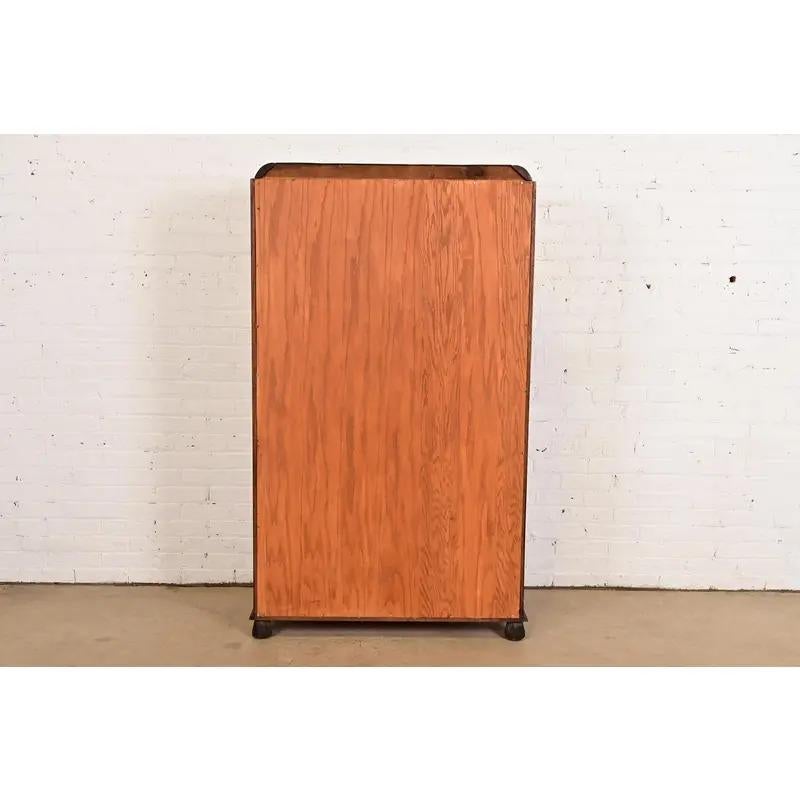 Antico mobile libreria inglese Art Carved in quercia intagliata, circa anni '20 in vendita 5