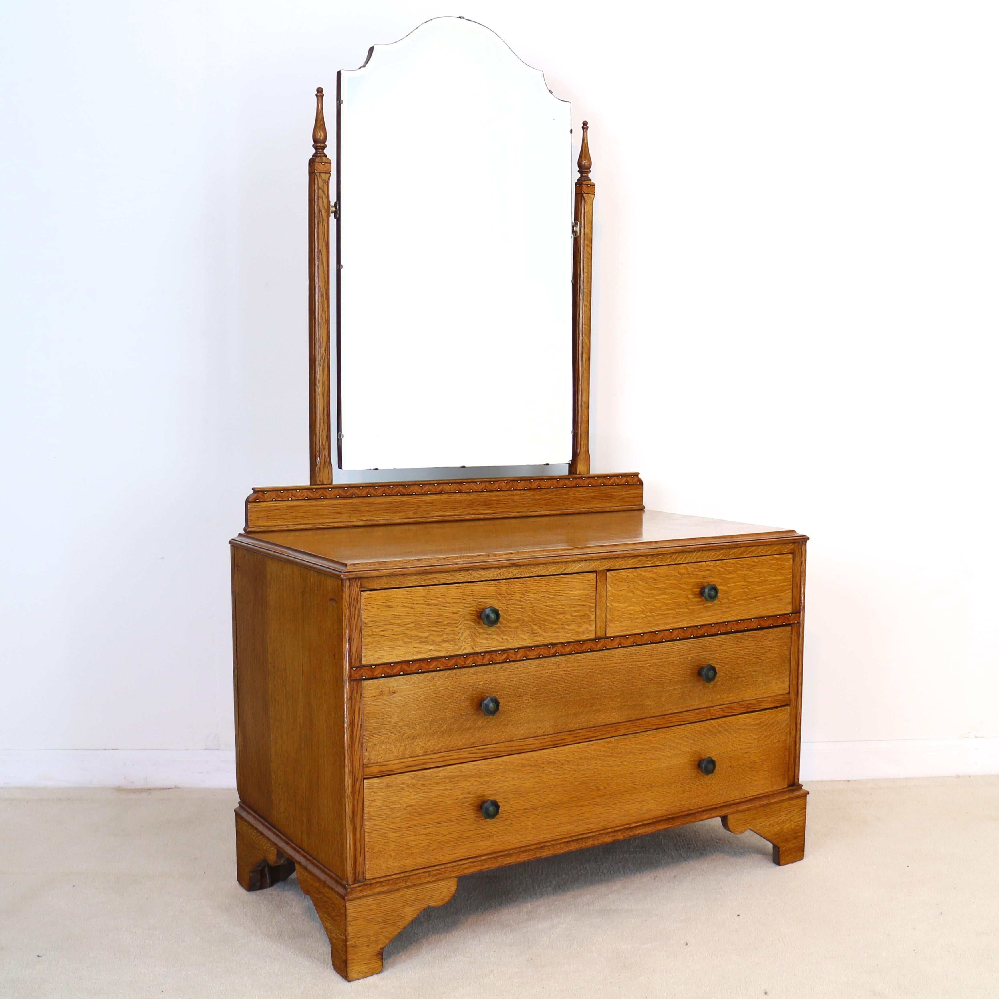 Antique English Art Deco Oak & Marquetry Bedroom Suite Attributed to Gaylayde For Sale 1