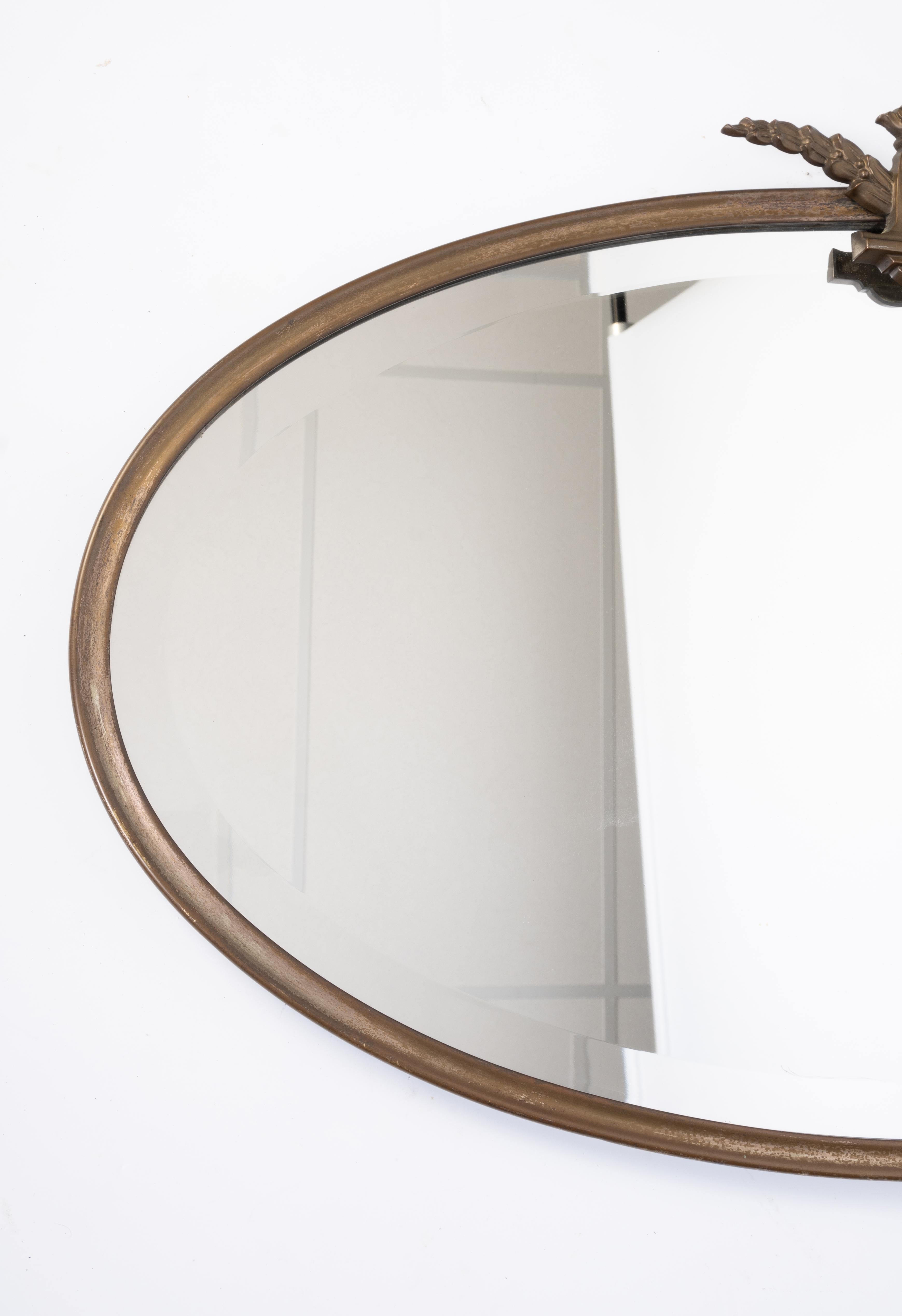 Metallo Antique Mirror ovale inglese in stile Deco C.1920 in vendita