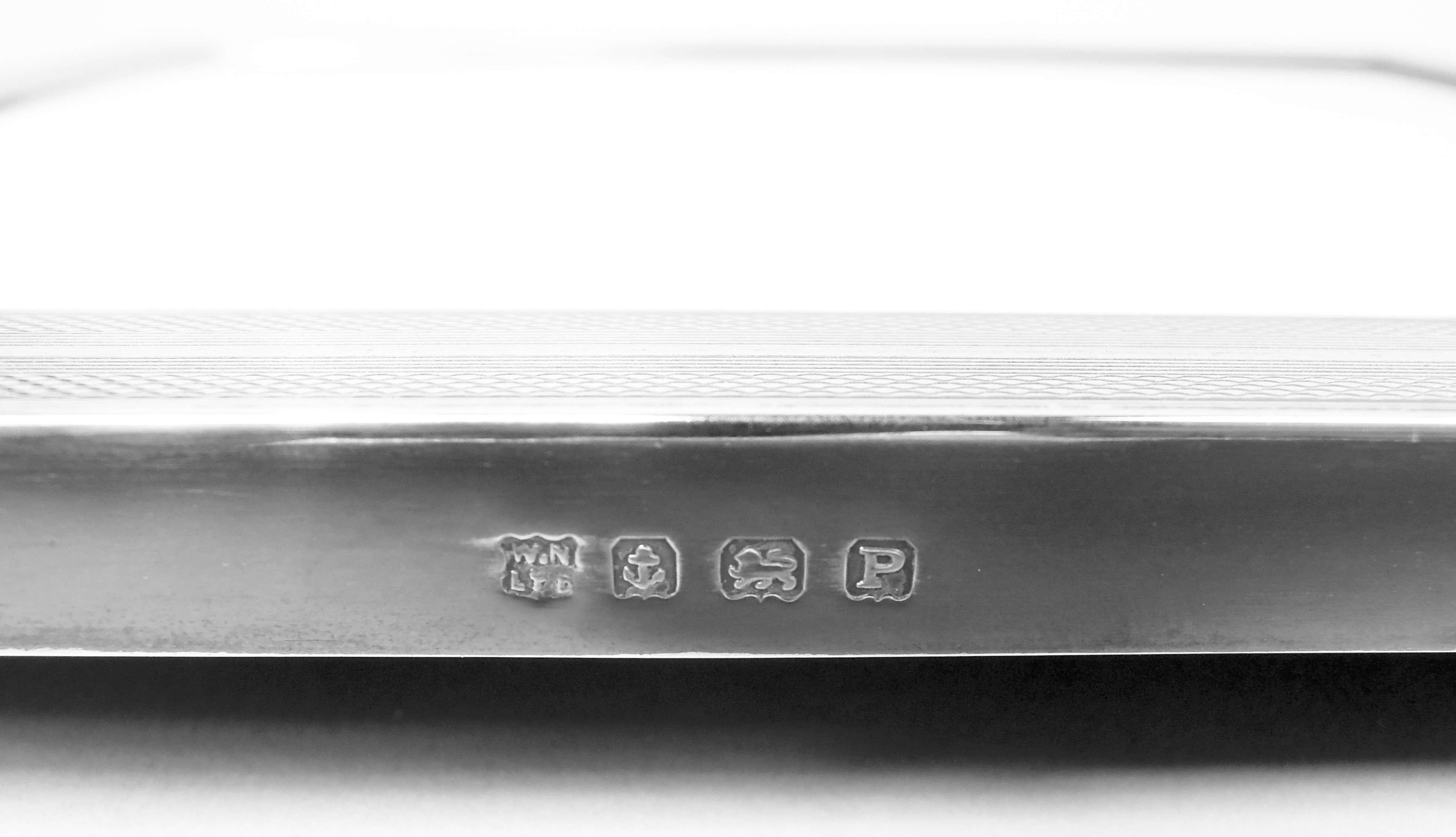 Milieu du XXe siècle Cadre ancien en argent sterling de style Art Deco anglais, 1939 en vente
