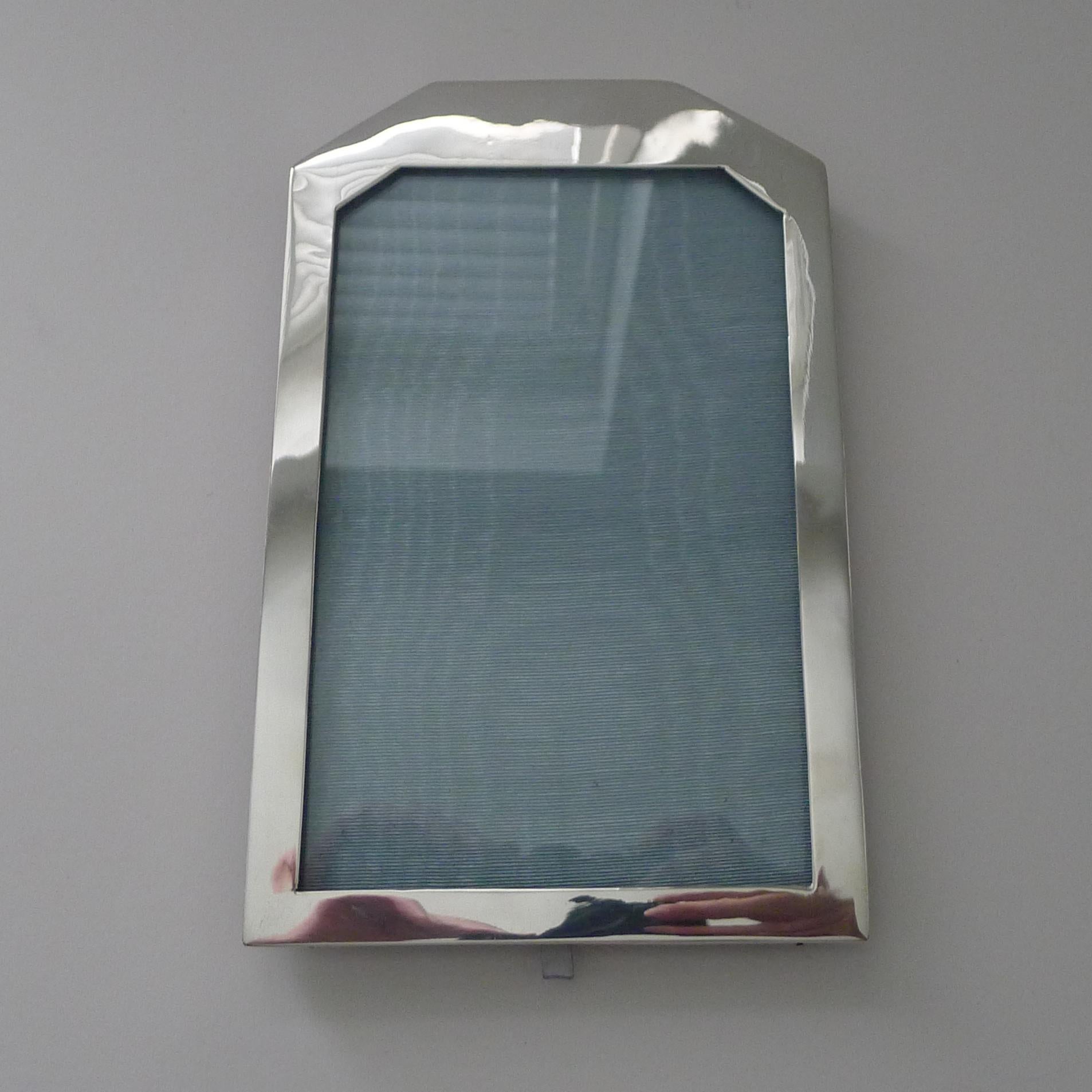 Art déco Cadre ancien en argent sterling de style Art Deco anglais en vente