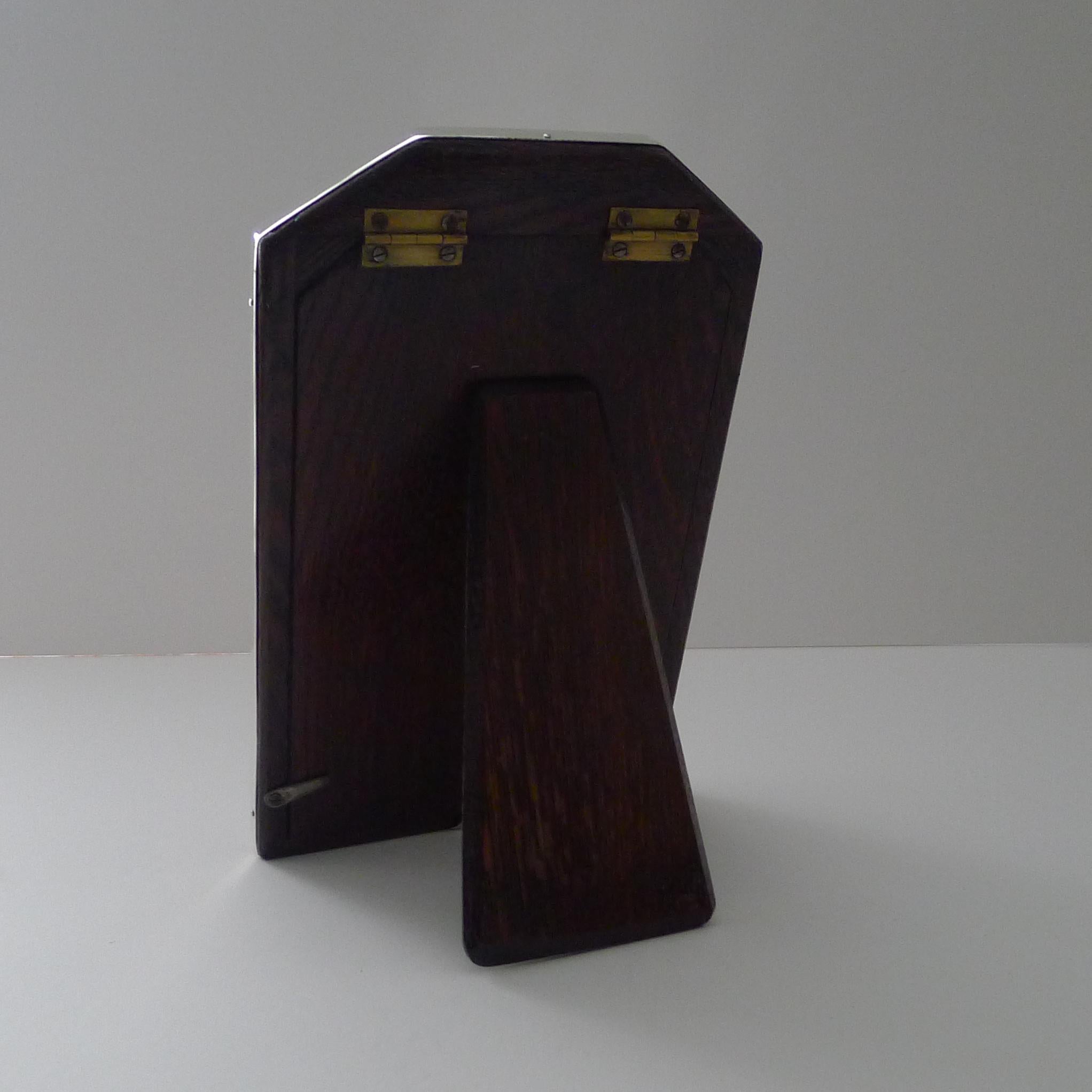 Argent sterling Cadre ancien en argent sterling de style Art Deco anglais en vente