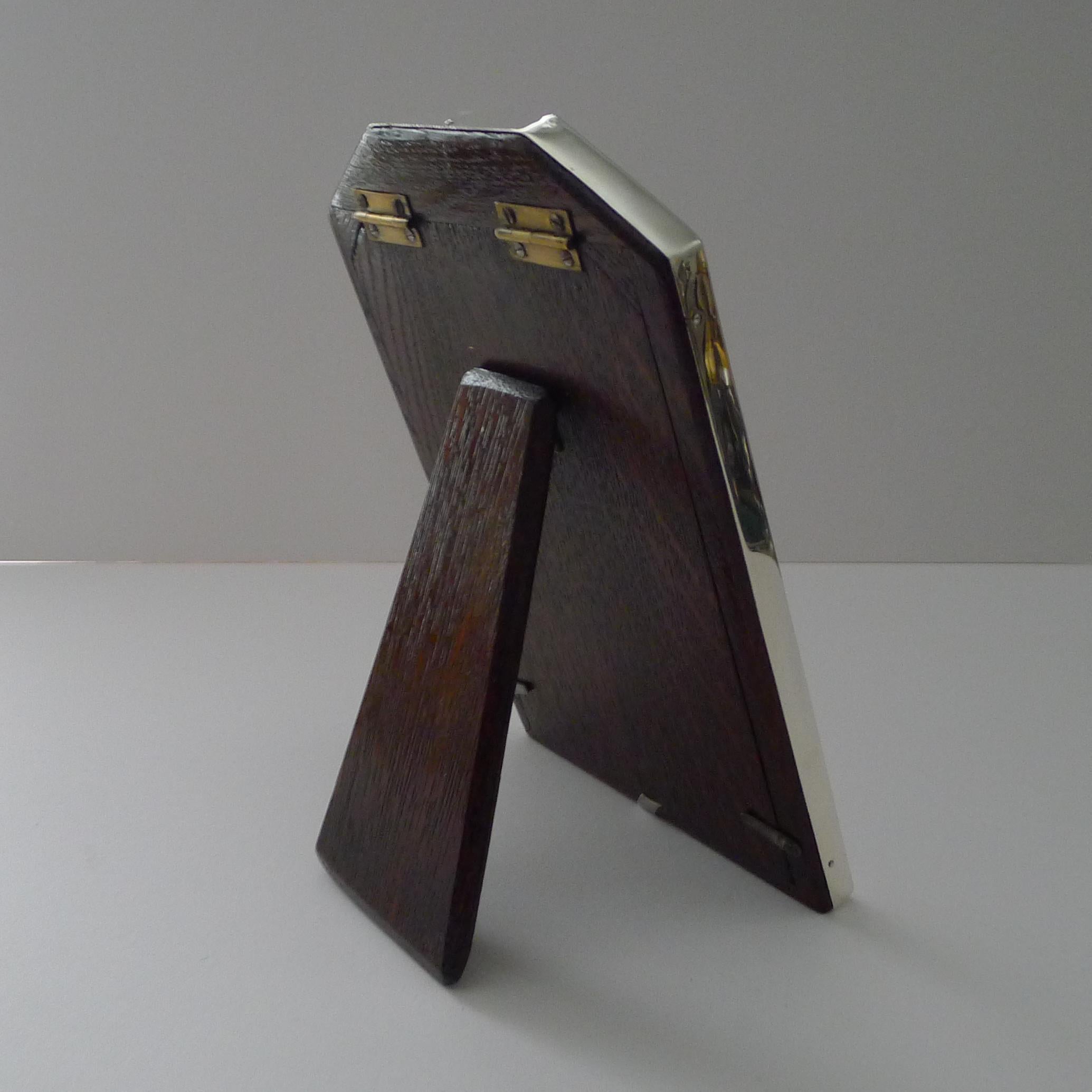 Cadre ancien en argent sterling de style Art Deco anglais en vente 1