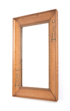 Art nouveau anglais ancien : Liberty & Co. Miroir mural en chêne marqueté, vers 1900