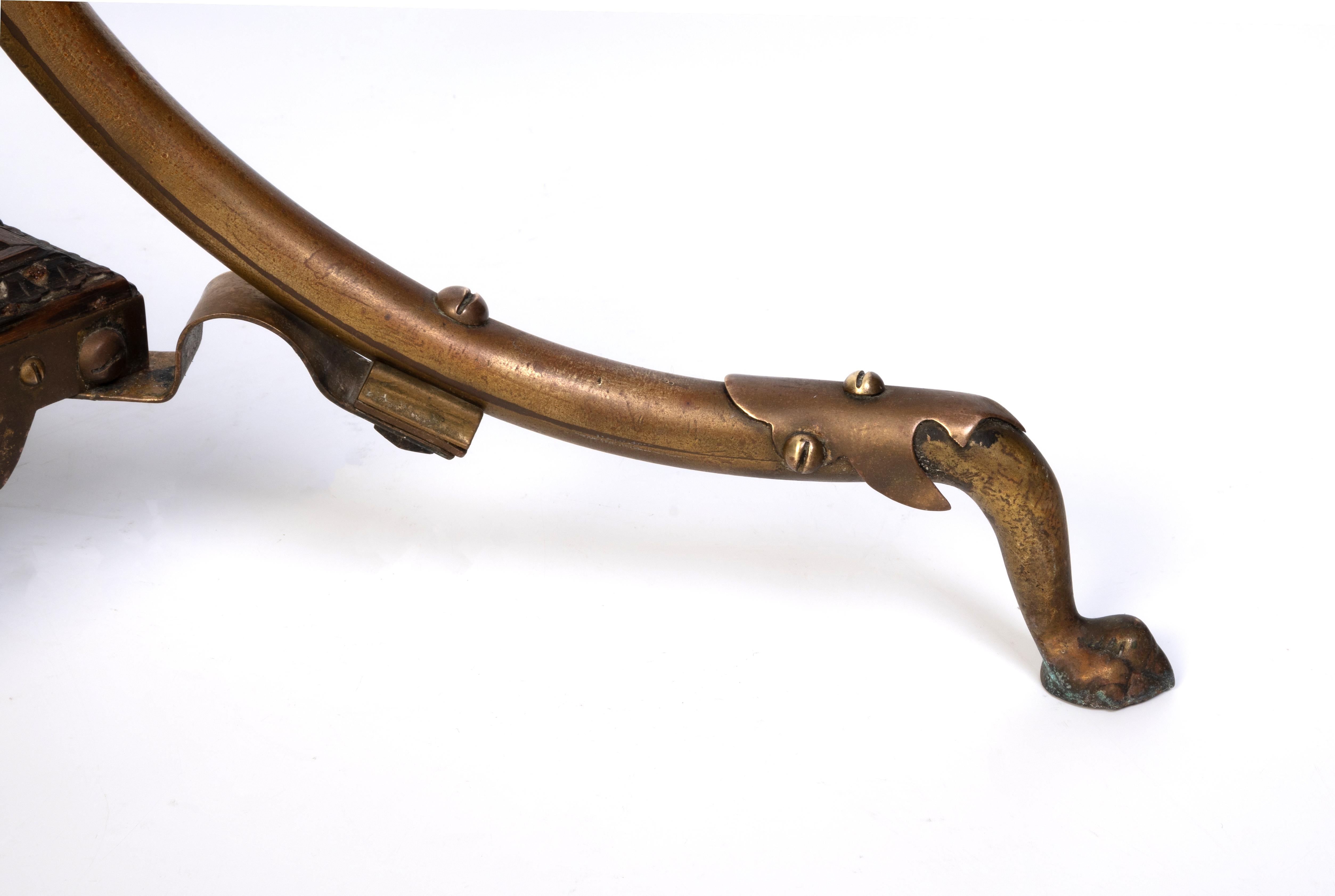 Antigua lámpara estándar telescópica inglesa Arts And Crafts de latón C.1900 Inglés en venta